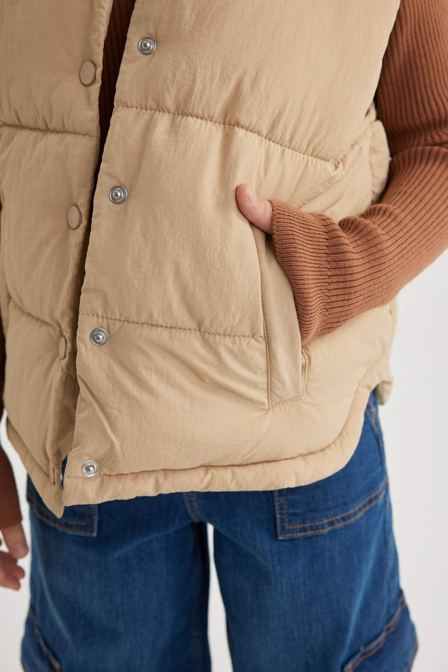 Girl High Collar Puffer Vest