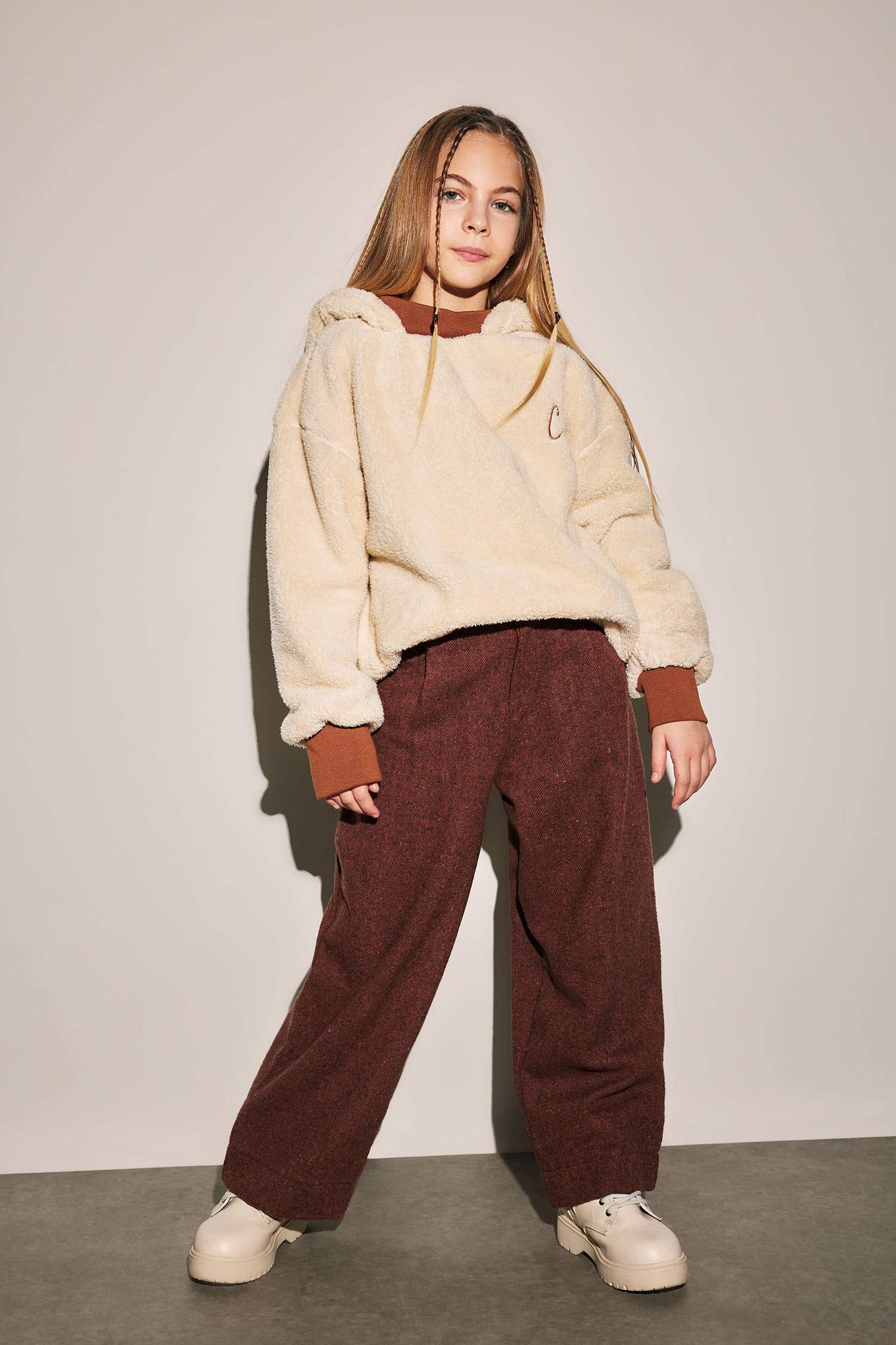 Kız Çocuk Oversize Geniş Kalıp Kapüşonlu Pelüş Sweatshirt