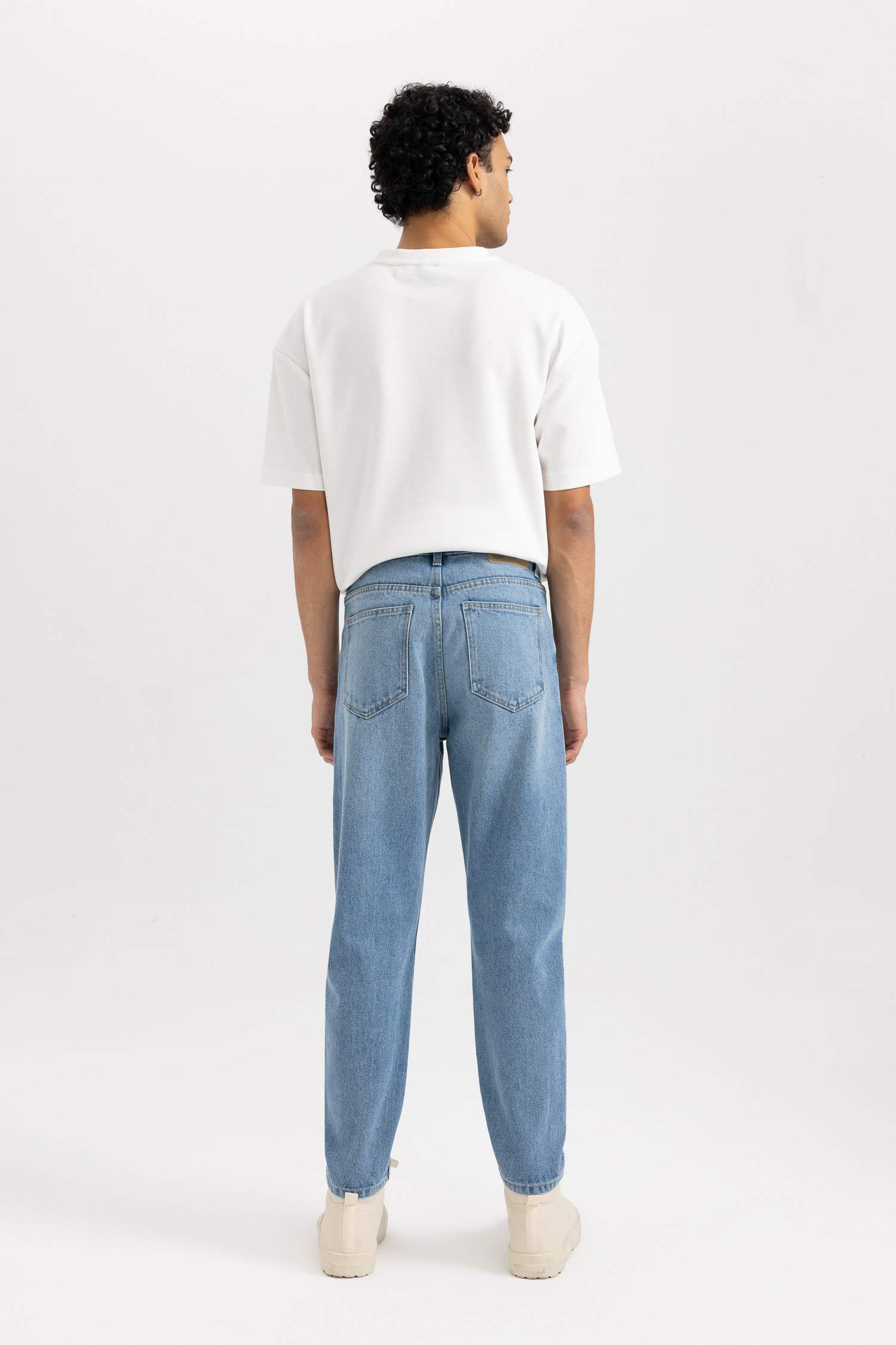 Jean Slim à Coupe Droite style des années 90