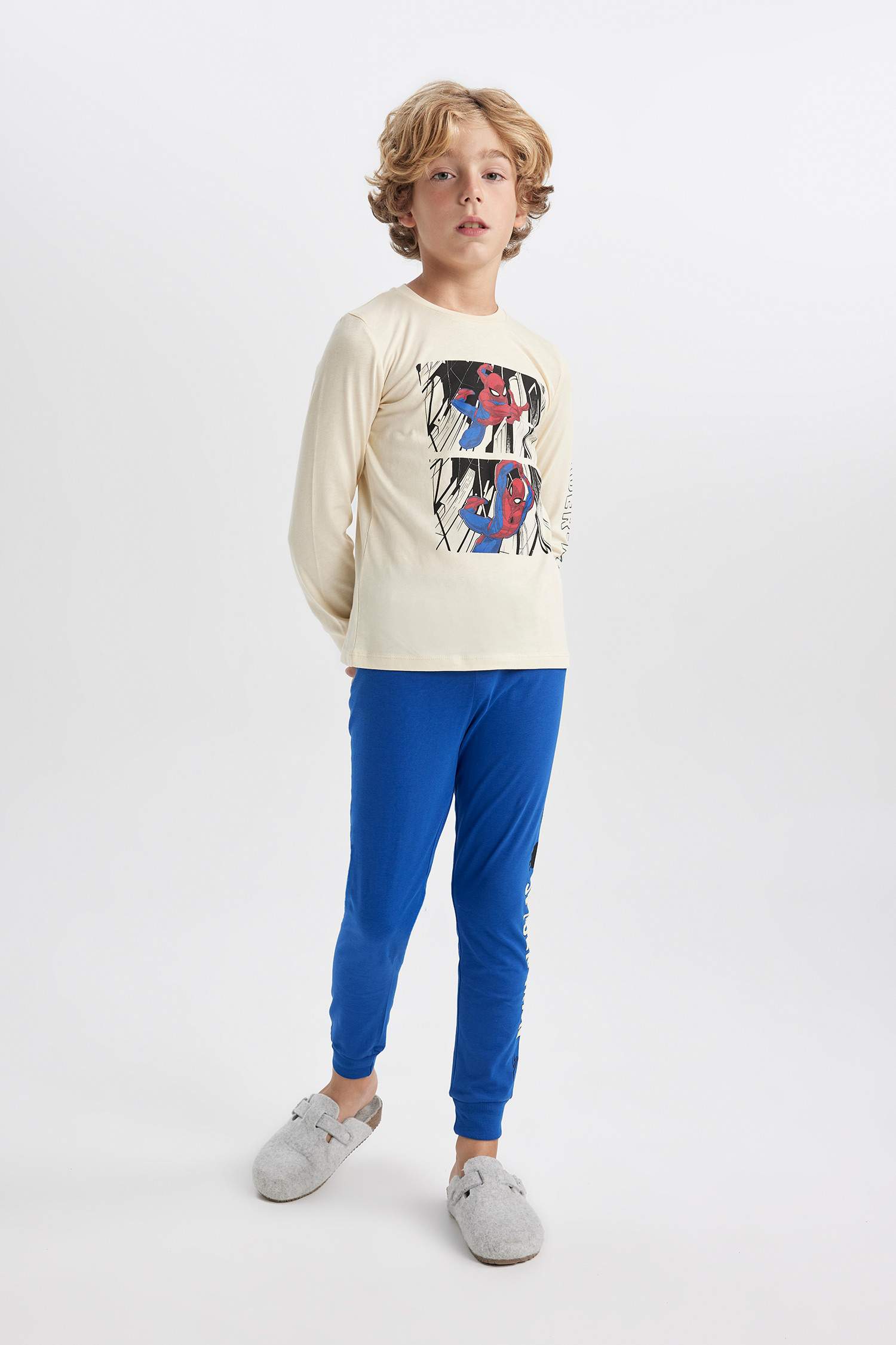 2 piece Regular Fit Spiderman Licensed Knitted Pyjamas