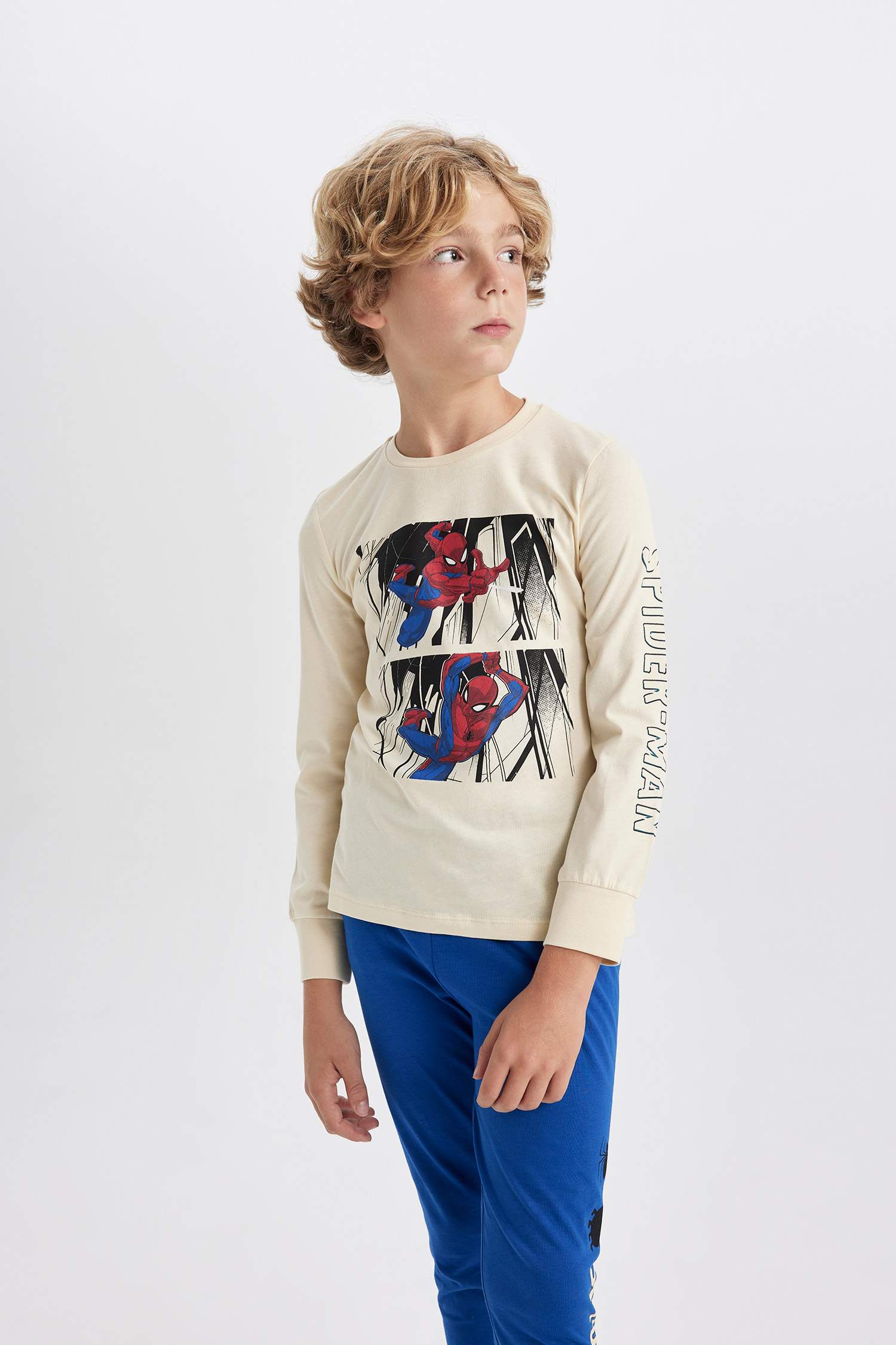 2 piece Regular Fit Spiderman Licensed Knitted Pyjamas