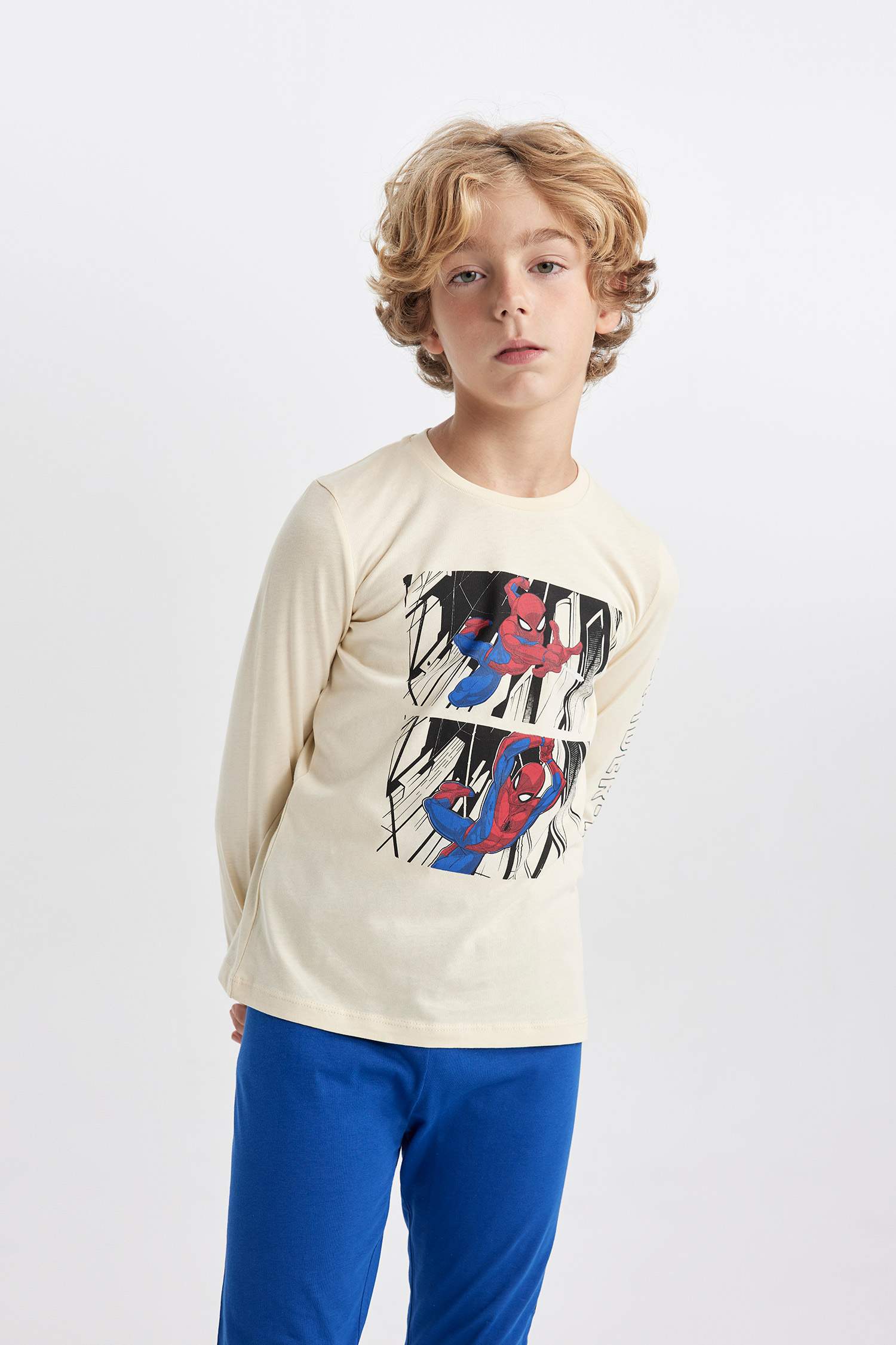 2 piece Regular Fit Spiderman Licensed Knitted Pyjamas