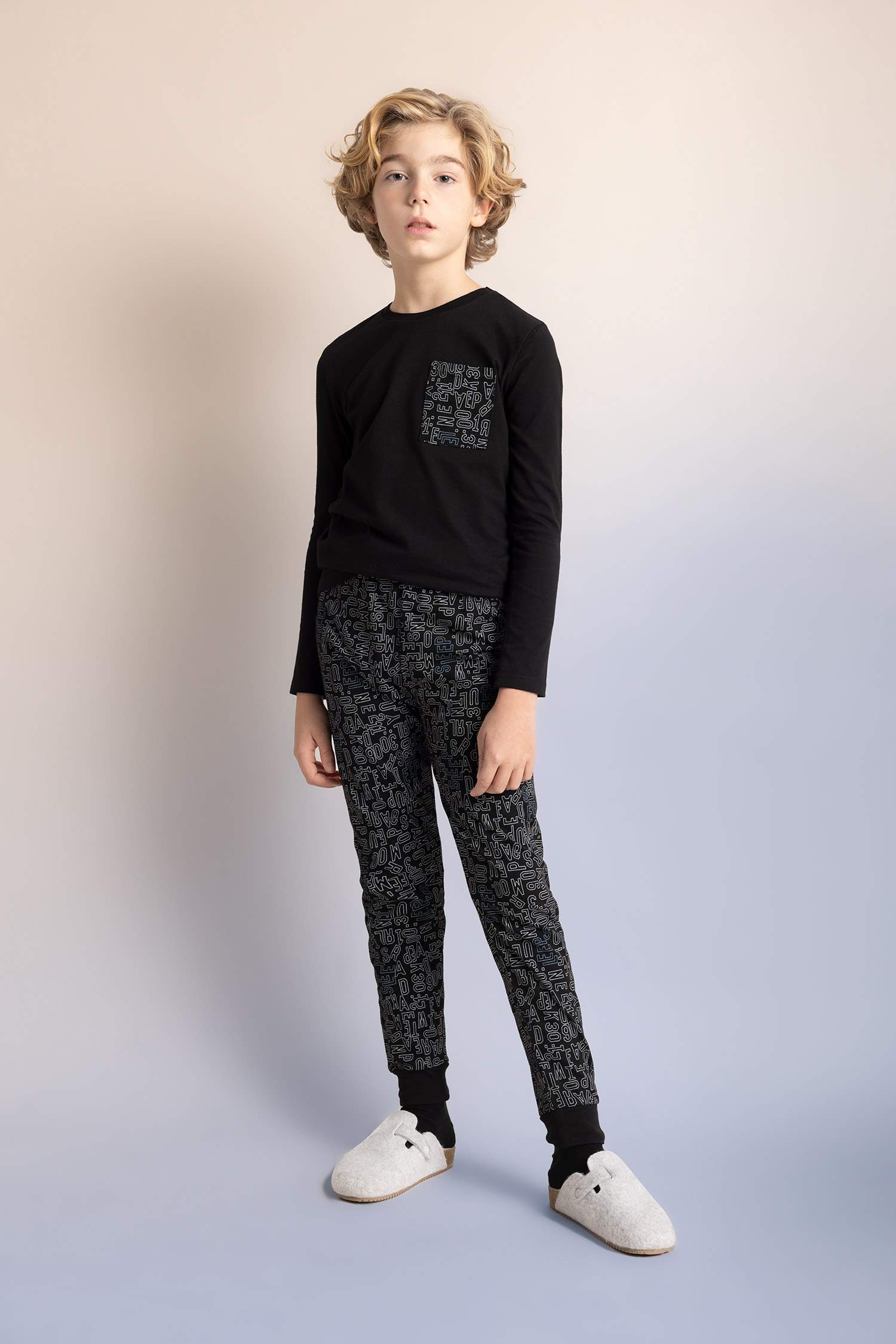 طقم بيجاما اسود اولادي قصة عادية - قطعتين