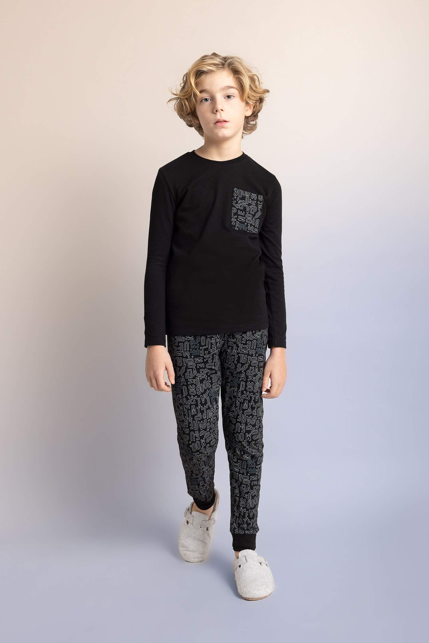 طقم بيجاما اسود اولادي قصة عادية - قطعتين