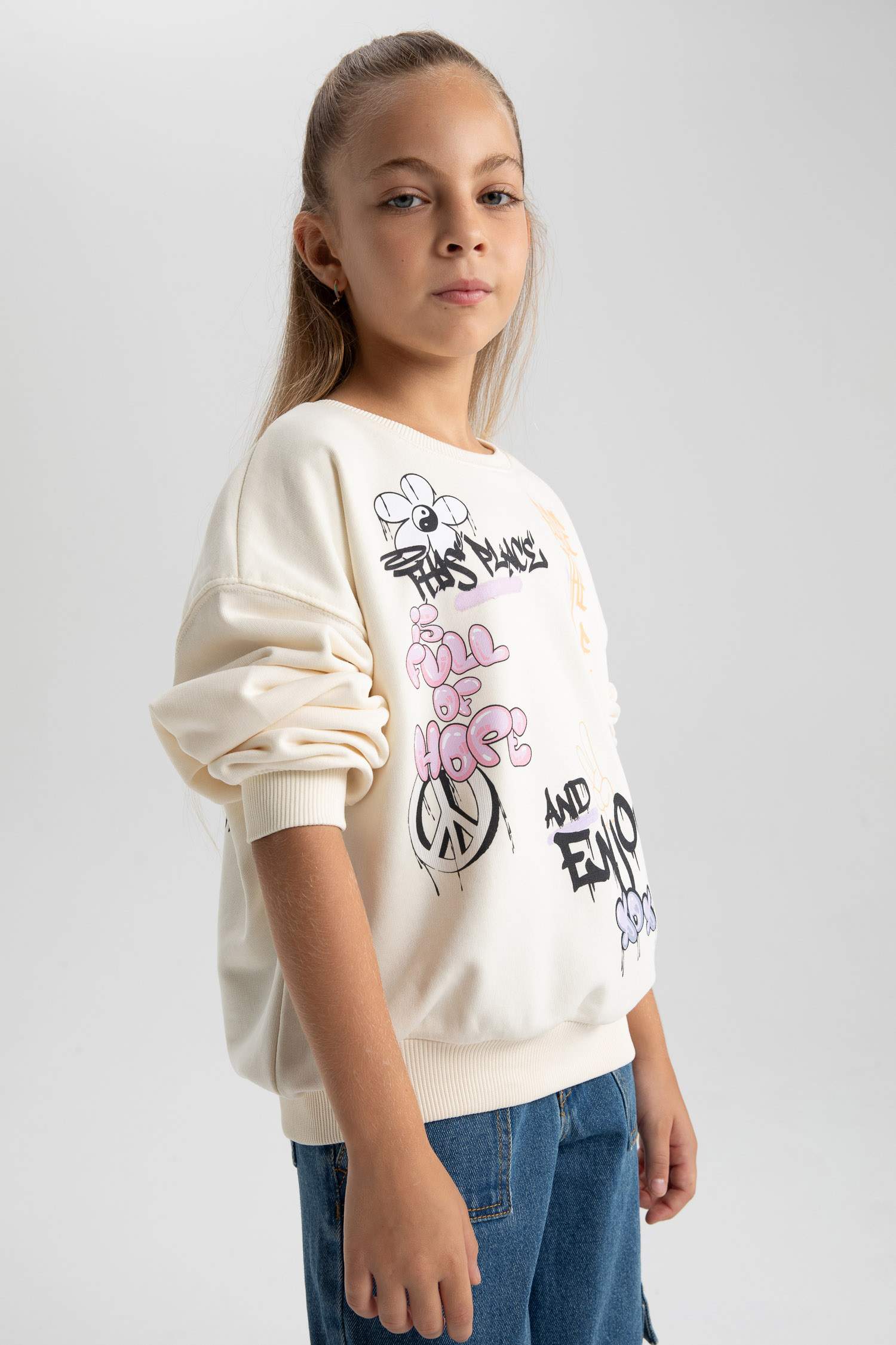 Oversize Fit Crew Neck Sweatshirt