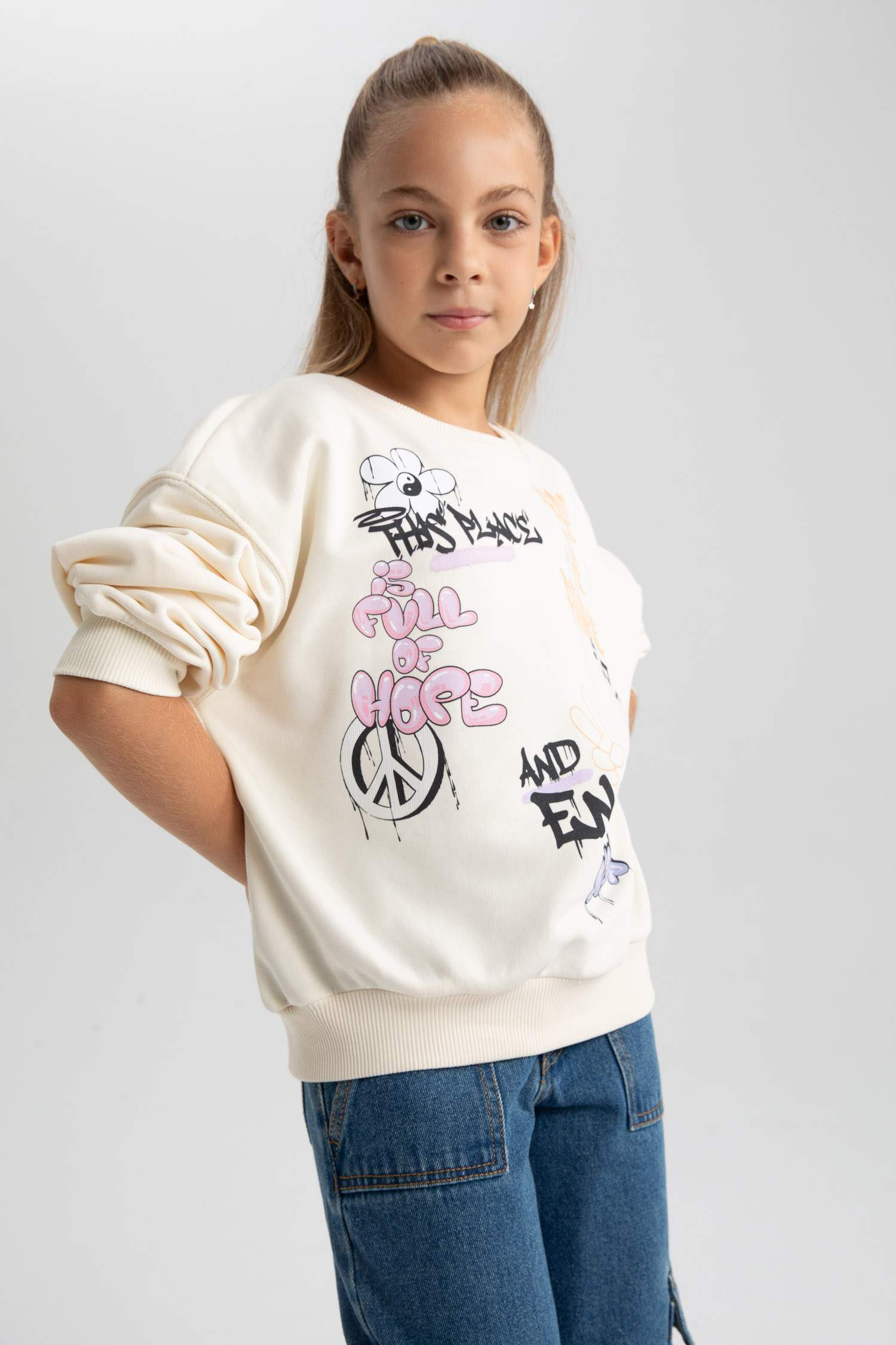 Oversize Fit Crew Neck Sweatshirt