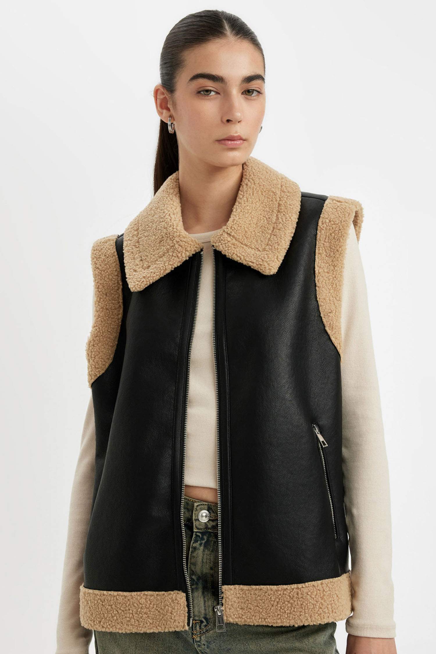 Su Geçirmez Regular Kalıp İçi Suni Kürklü Fermuarlı Suni Deri Yelek