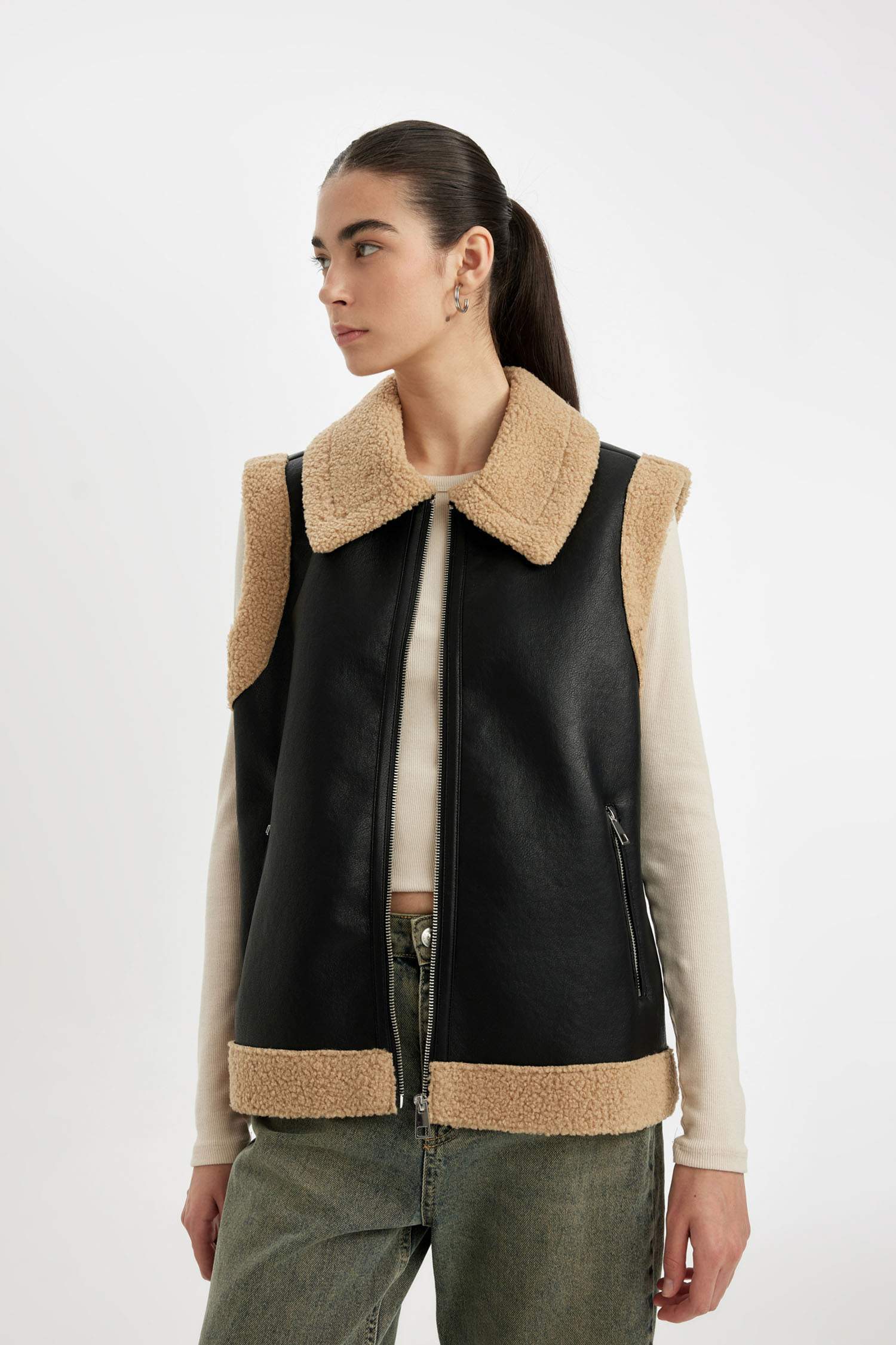 Su Geçirmez Regular Kalıp İçi Suni Kürklü Fermuarlı Suni Deri Yelek