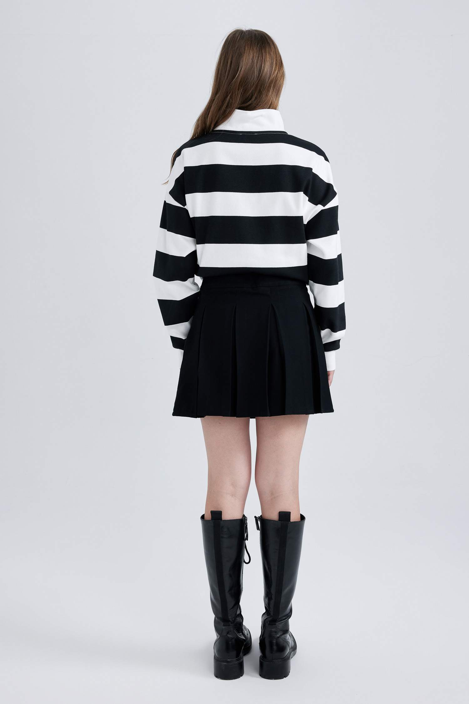 Pleated black and on sale white striped mini skirt