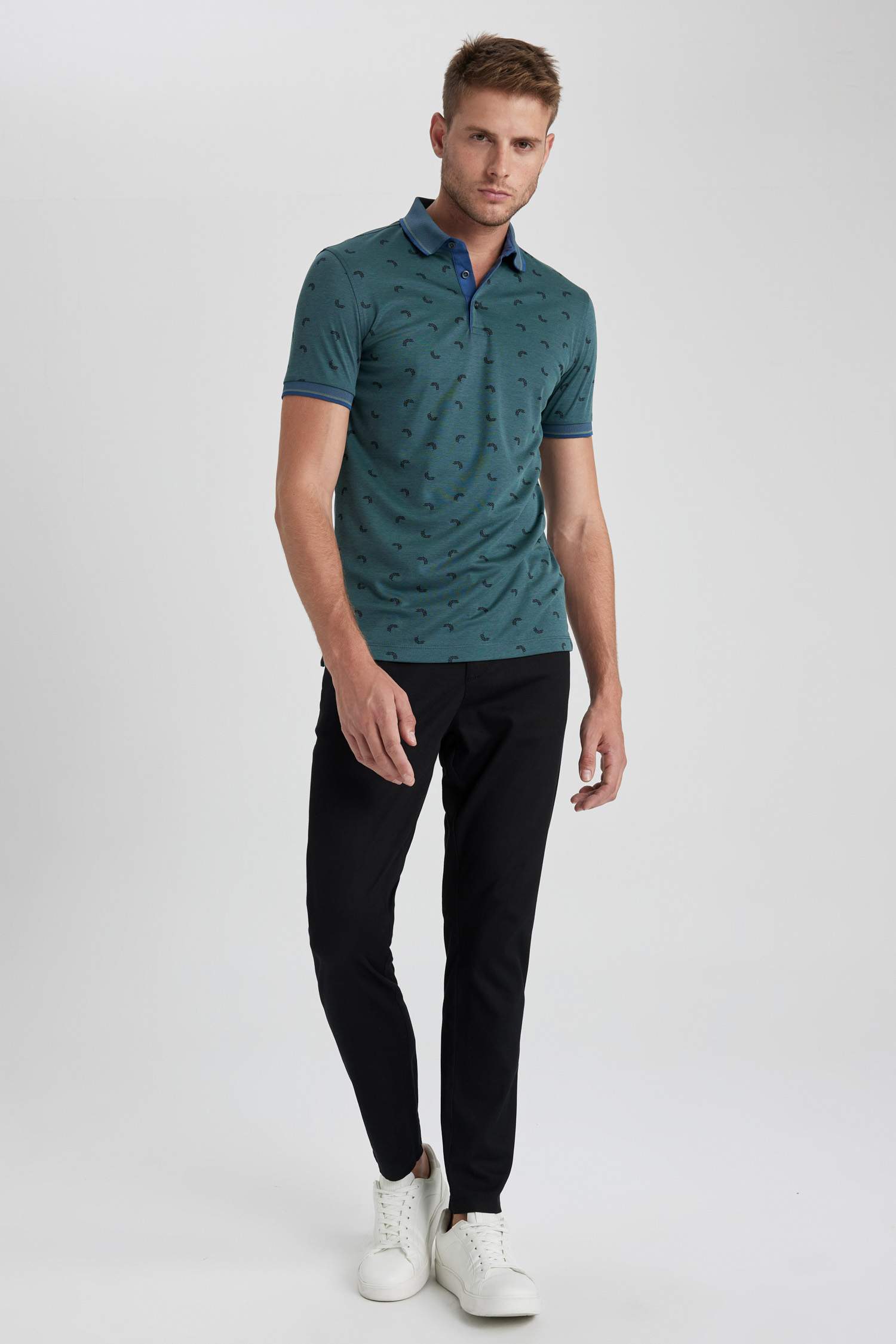 Slim Fit Polo Neck Printed Short Sleeve T-Shirt