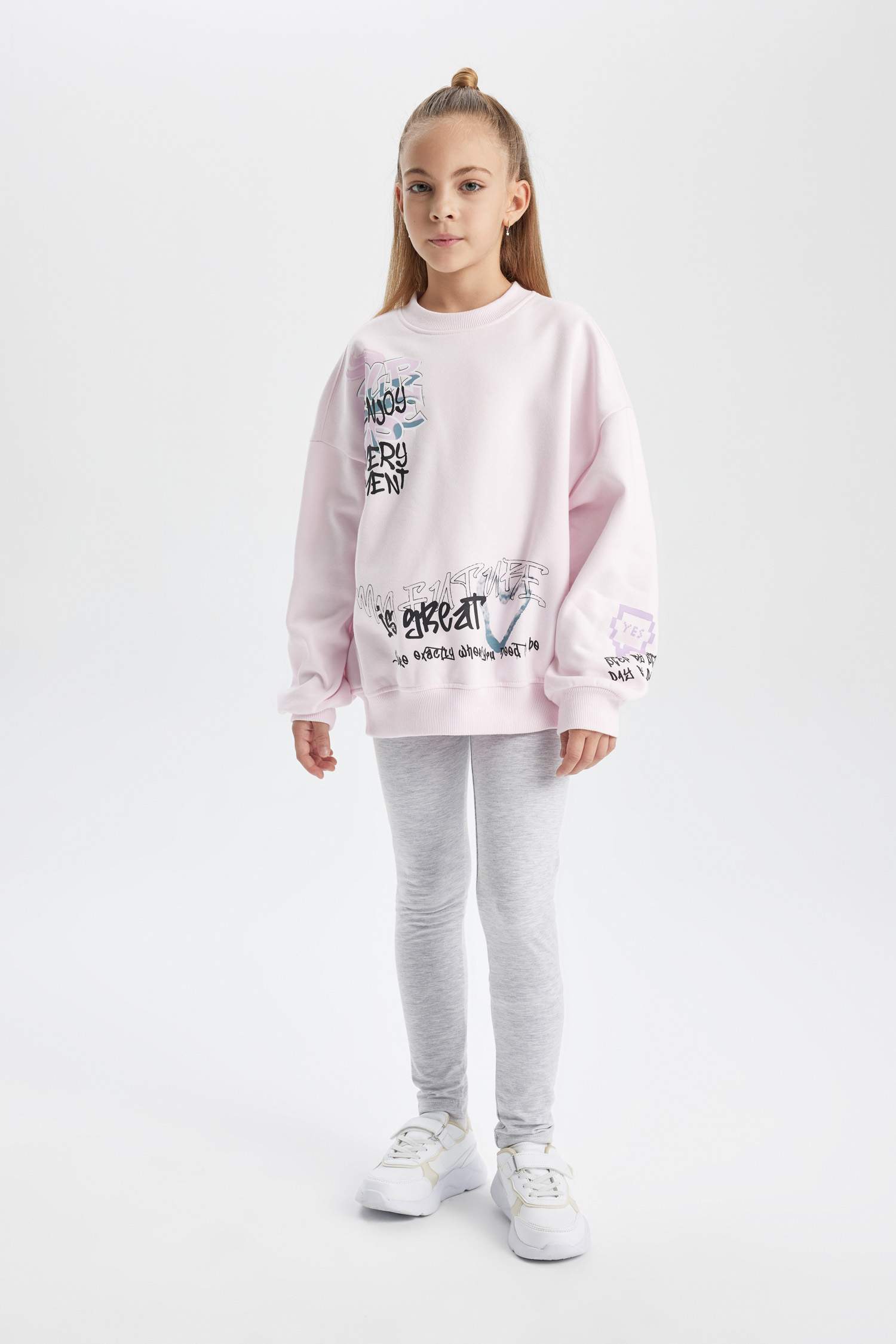 Свитшот оверсайз с круглым вырезом для девочек