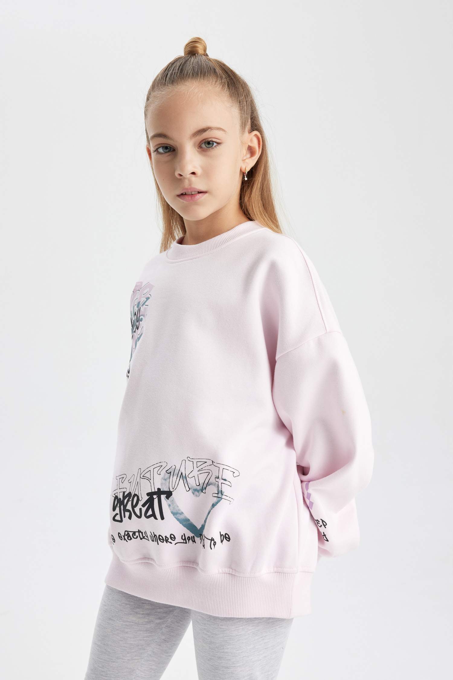 Свитшот оверсайз с круглым вырезом для девочек