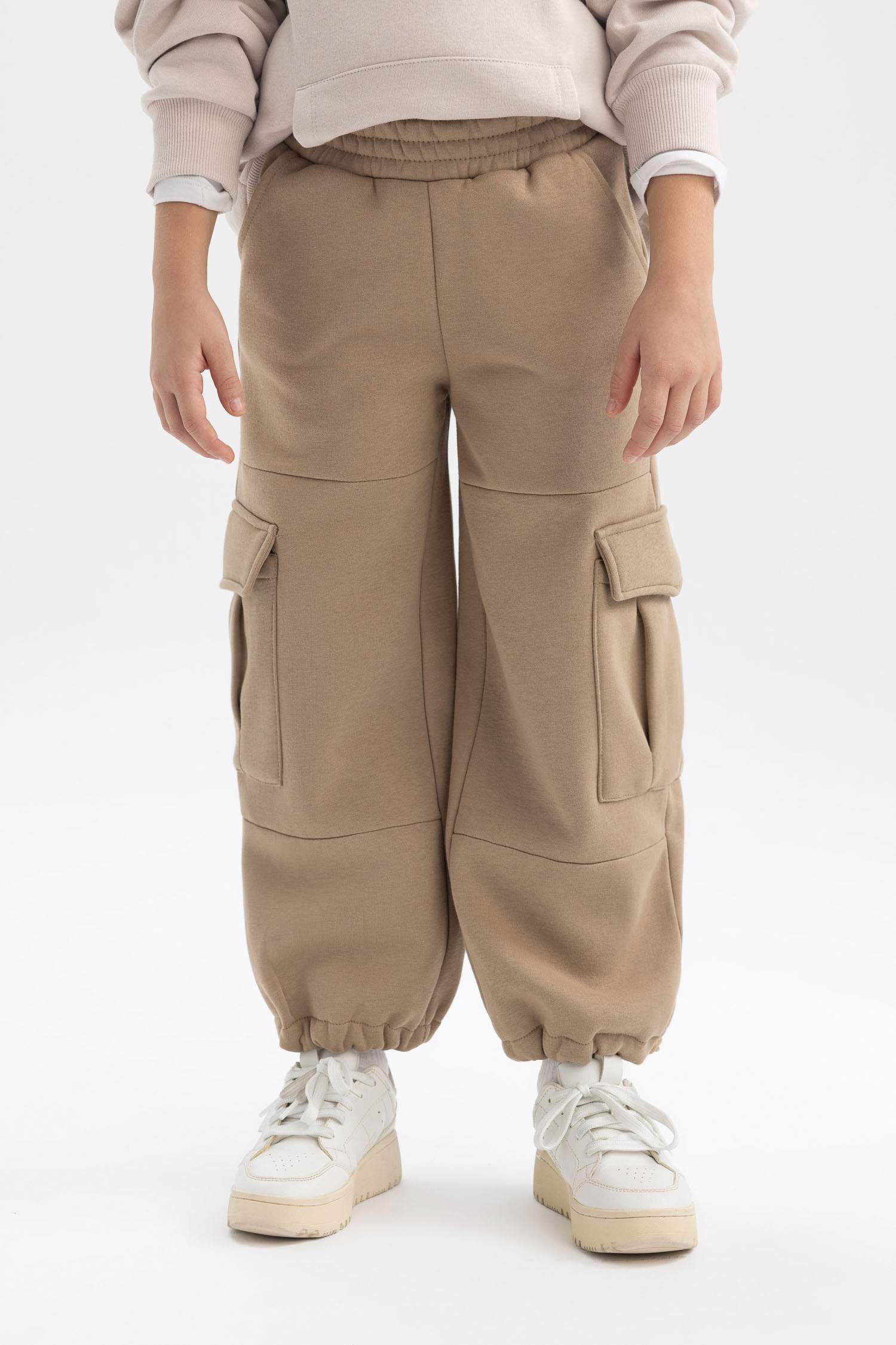 Girl Cargo Fit Thick Sweatpants