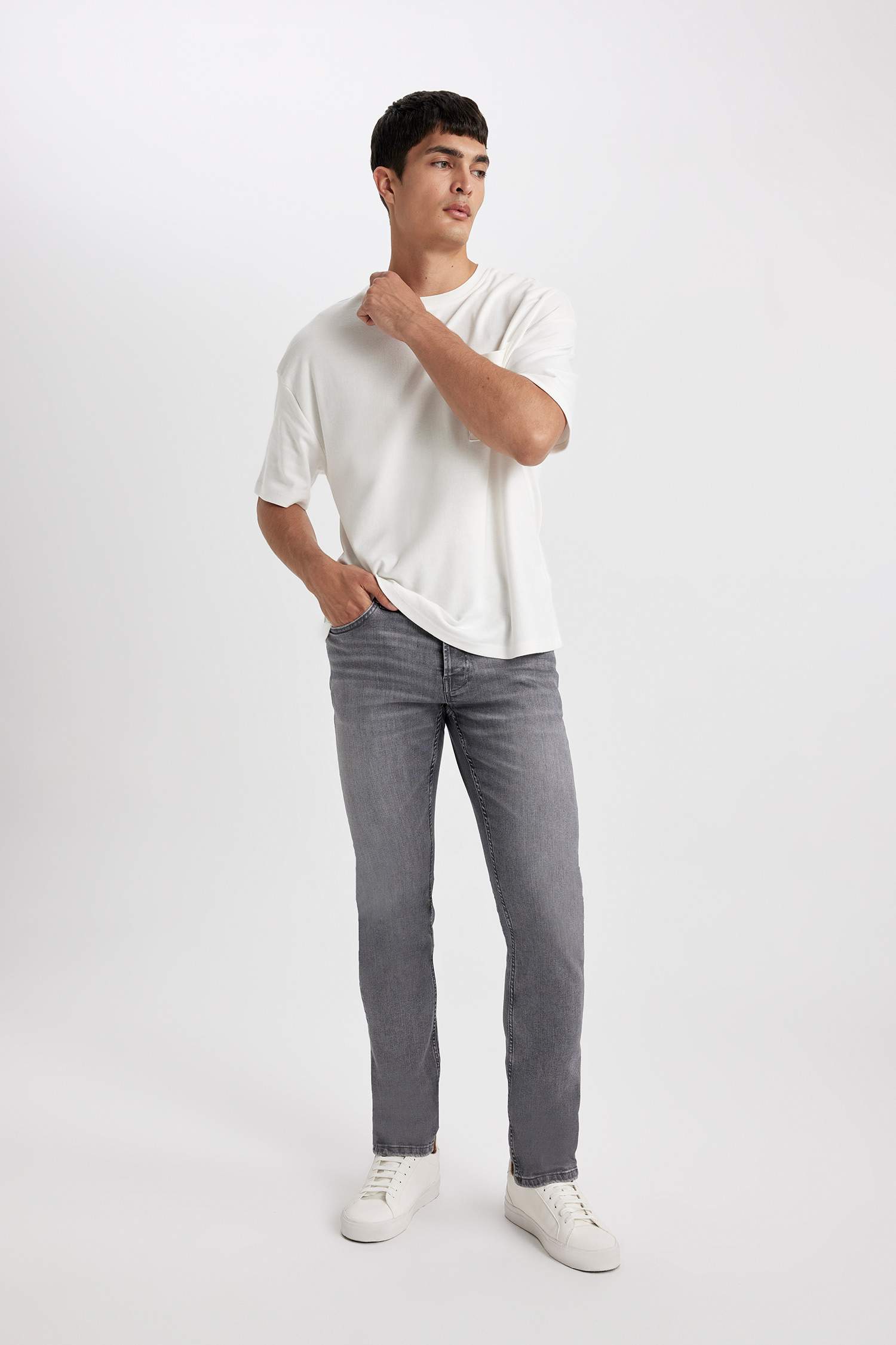 بنطلون جينز بيدرو سليم فيت بخصر عادي رمادي