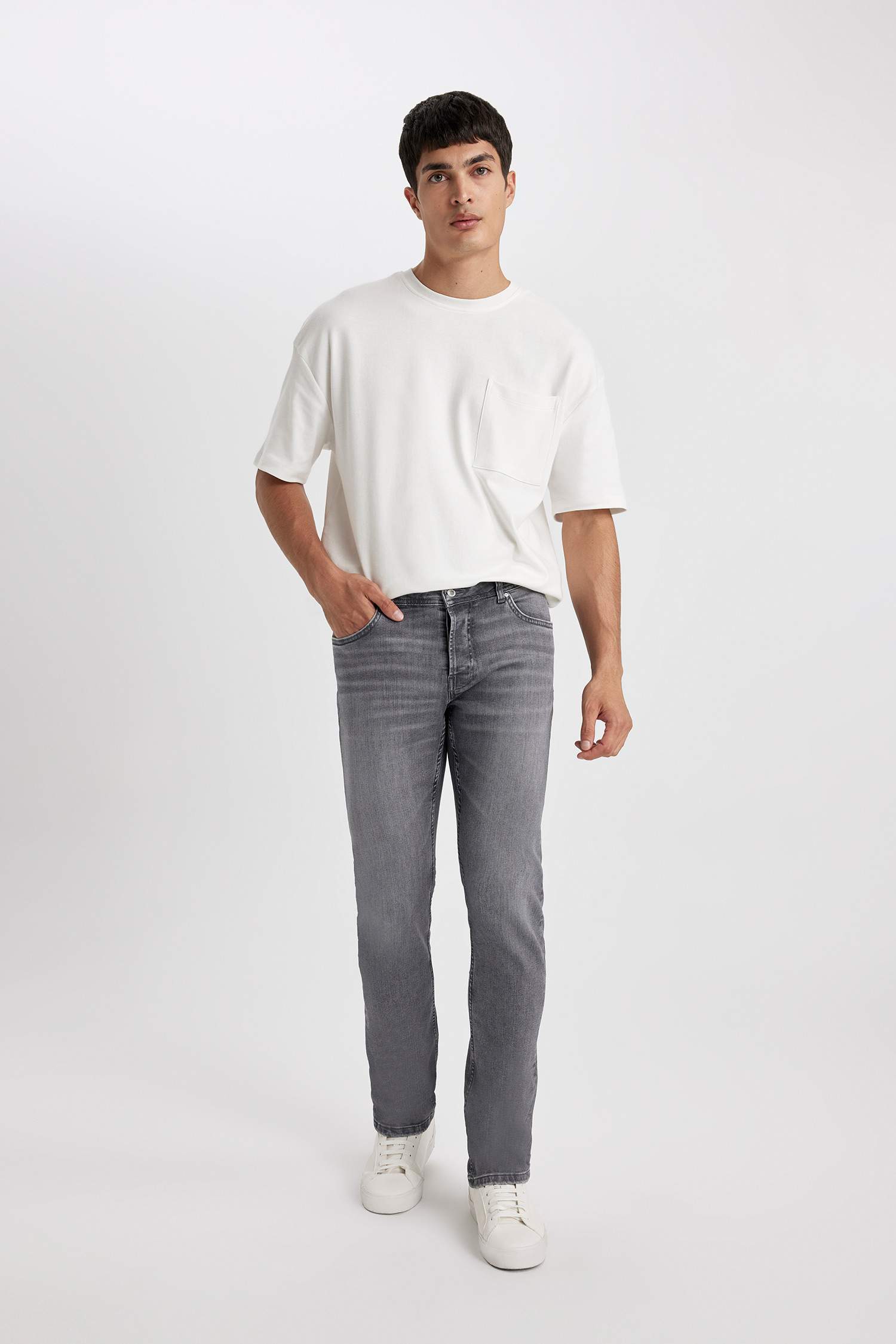 بنطلون جينز بيدرو سليم فيت بخصر عادي رمادي