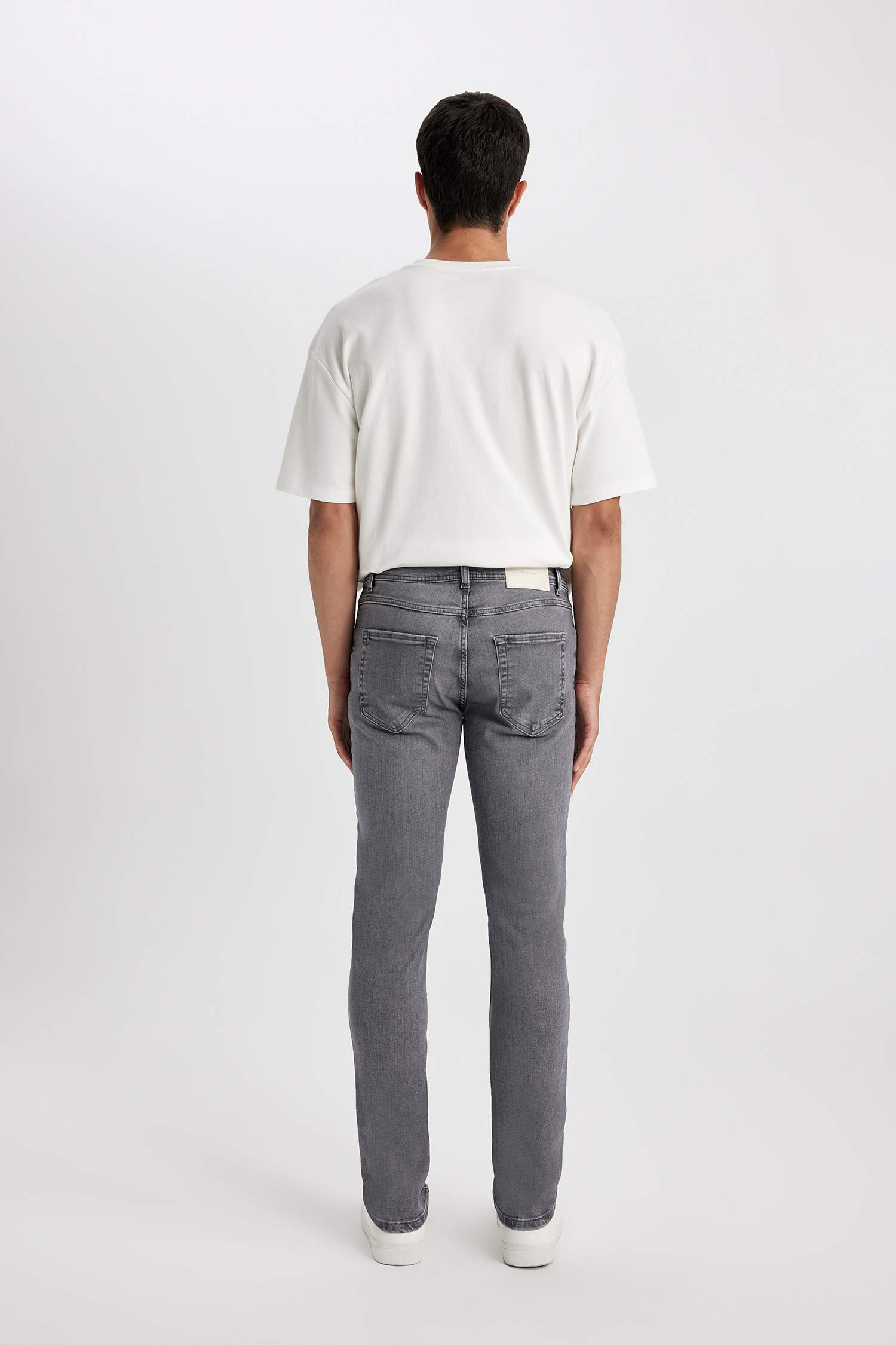 بنطلون جينز بيدرو سليم فيت بخصر عادي رمادي