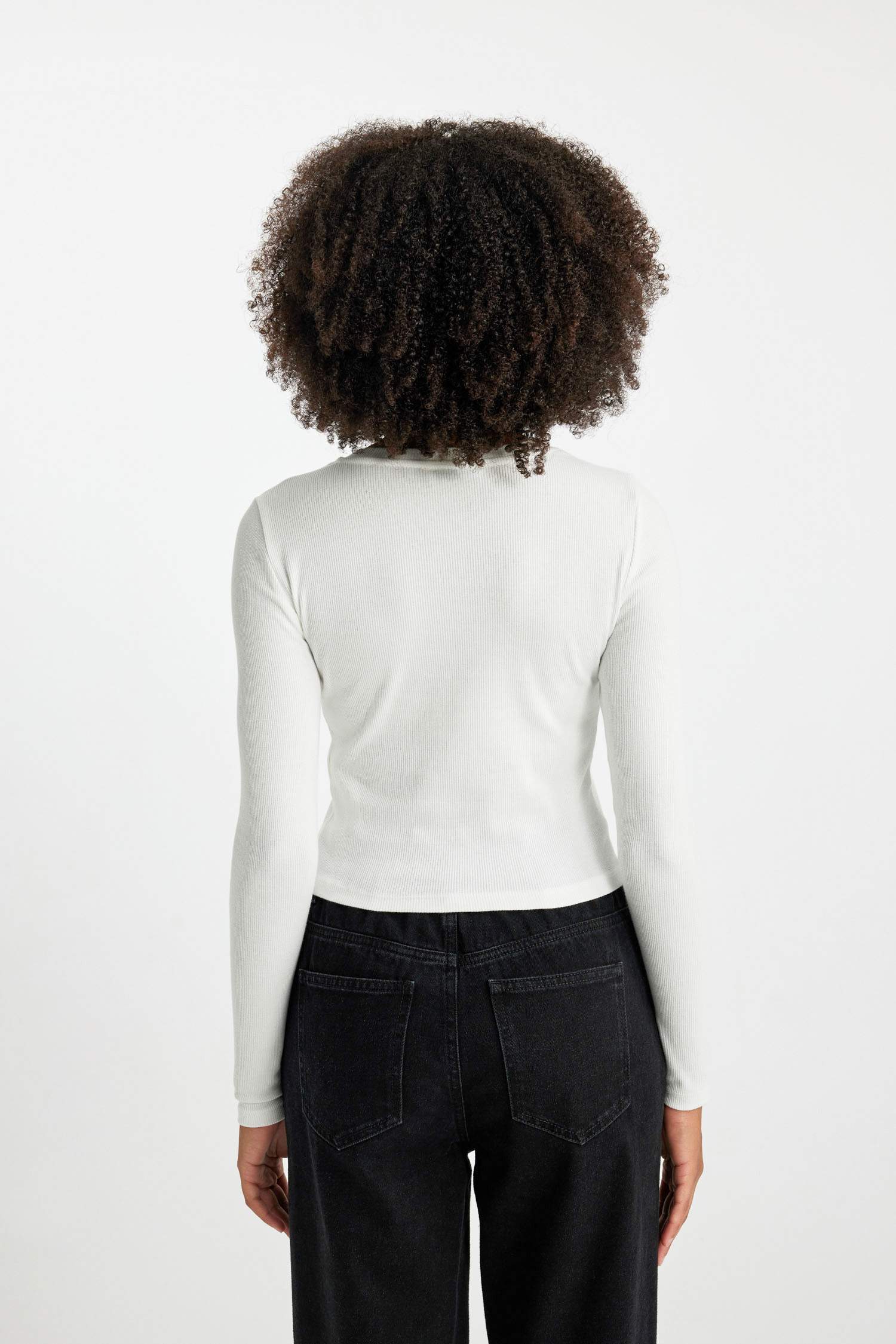 تي شيرت كم طويل سليم فيت برقبة مستديرة