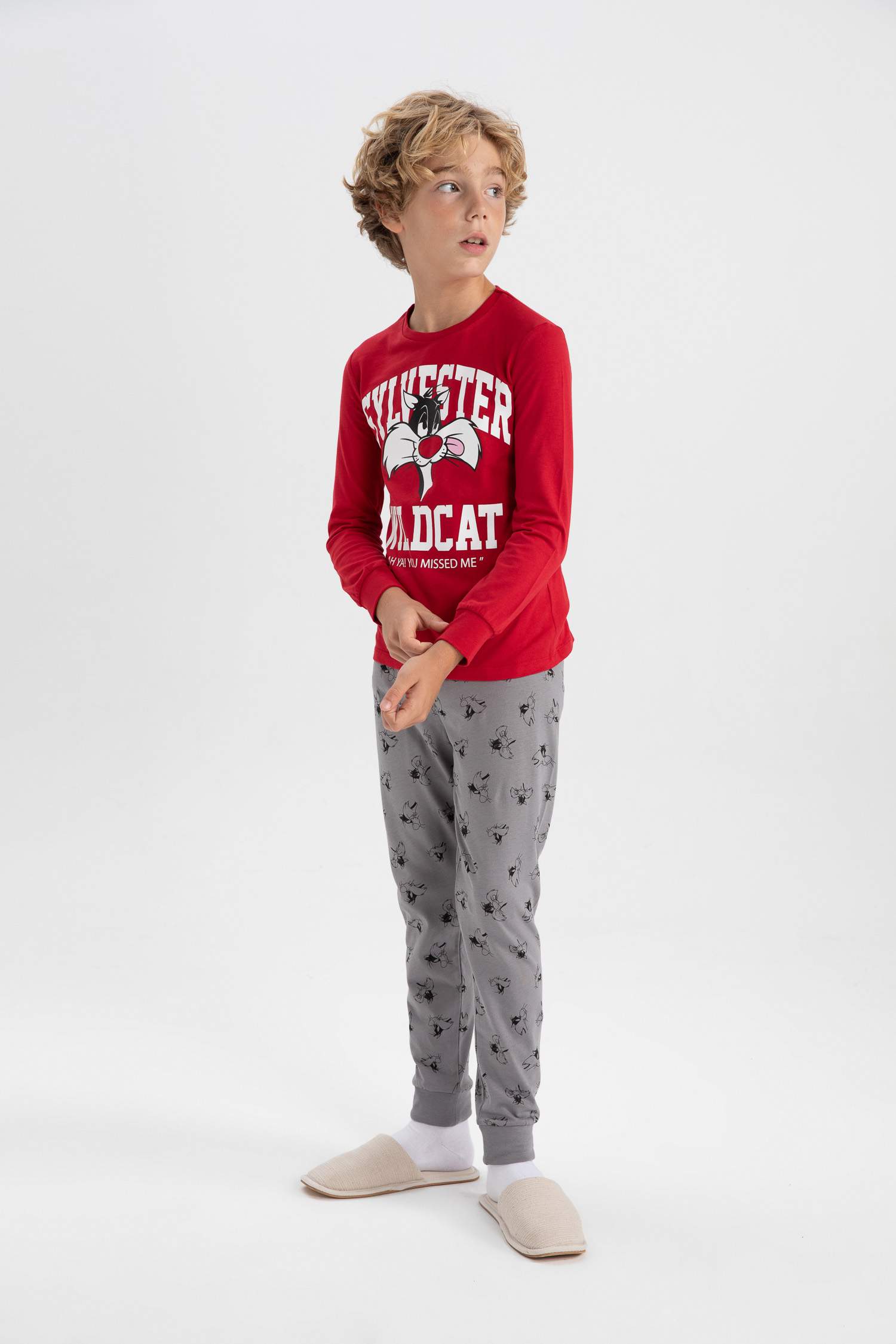 2 piece Regular Fit Looney Tunes Licensed Knitted Pyjamas