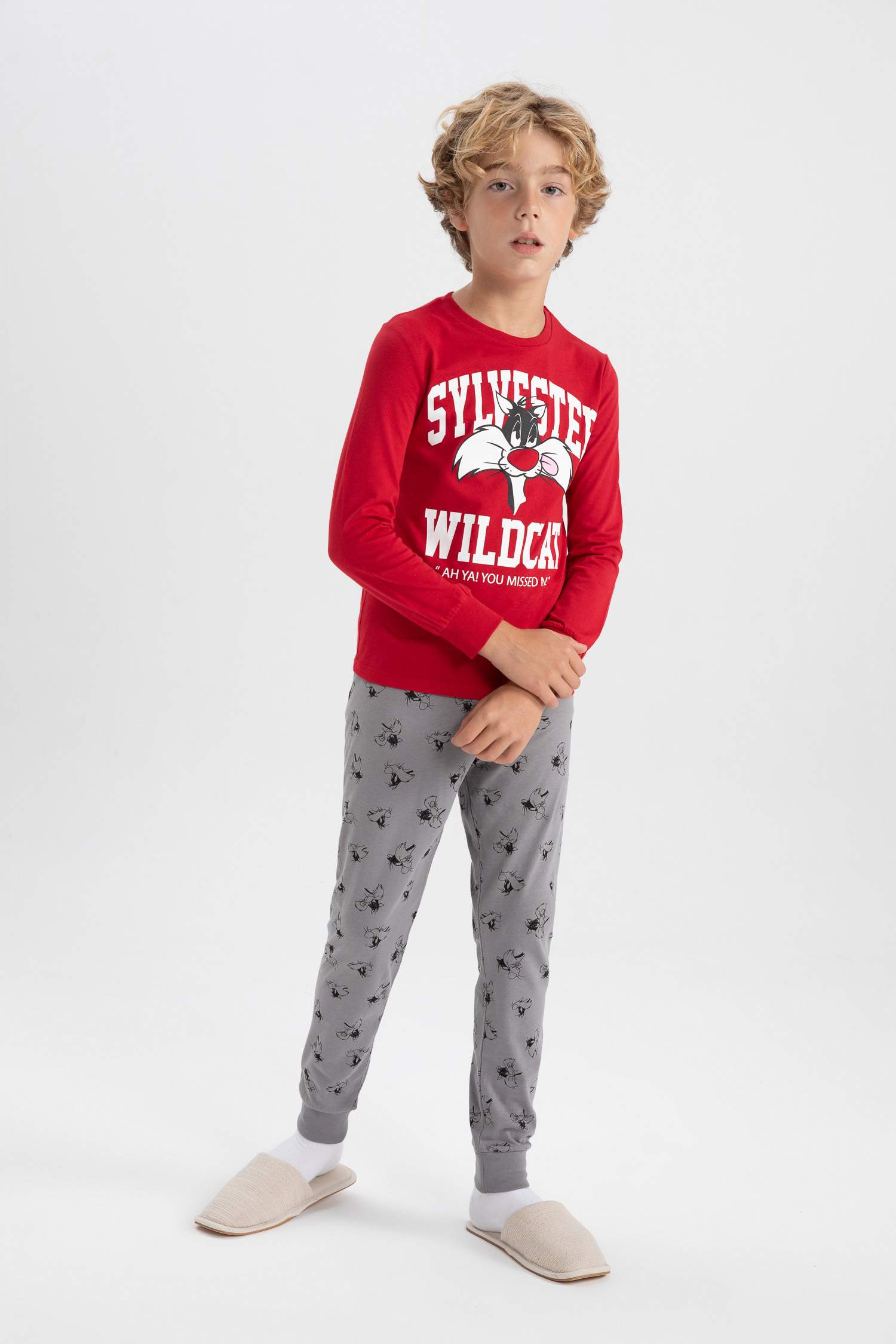 2 piece Regular Fit Looney Tunes Licensed Knitted Pyjamas