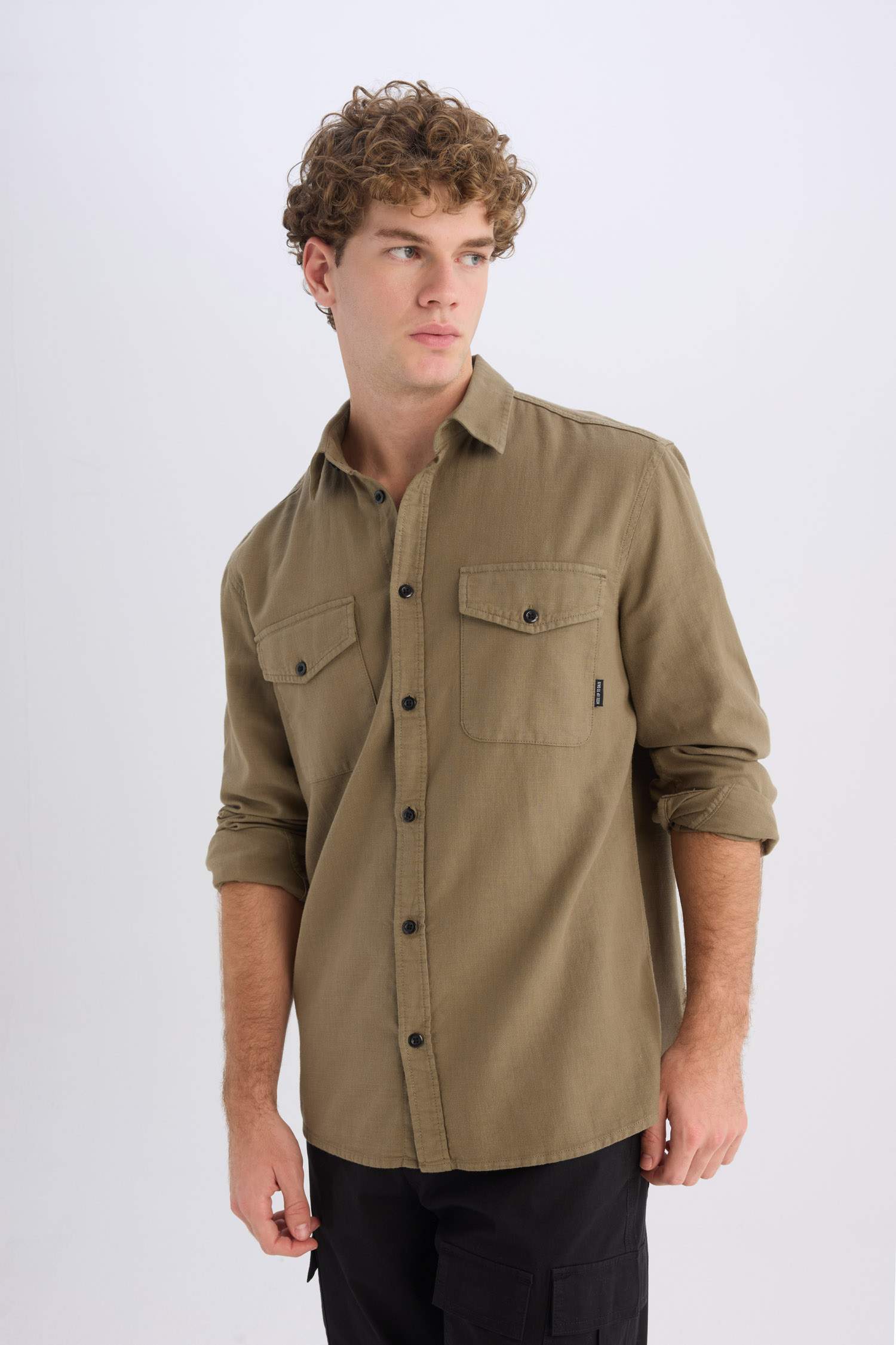 قميص ردن طويل قطن بقصة عادية