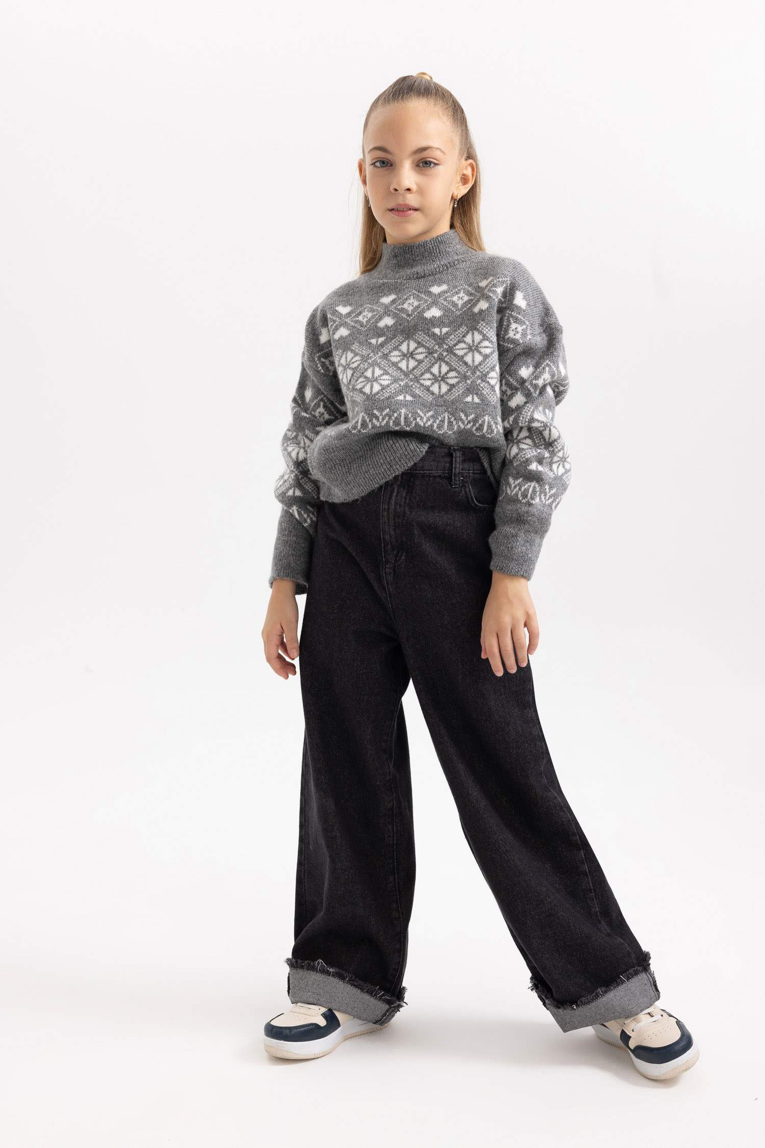 Kız Çocuk Yılbaşı Temalı Bisiklet Yaka Triko Kazak