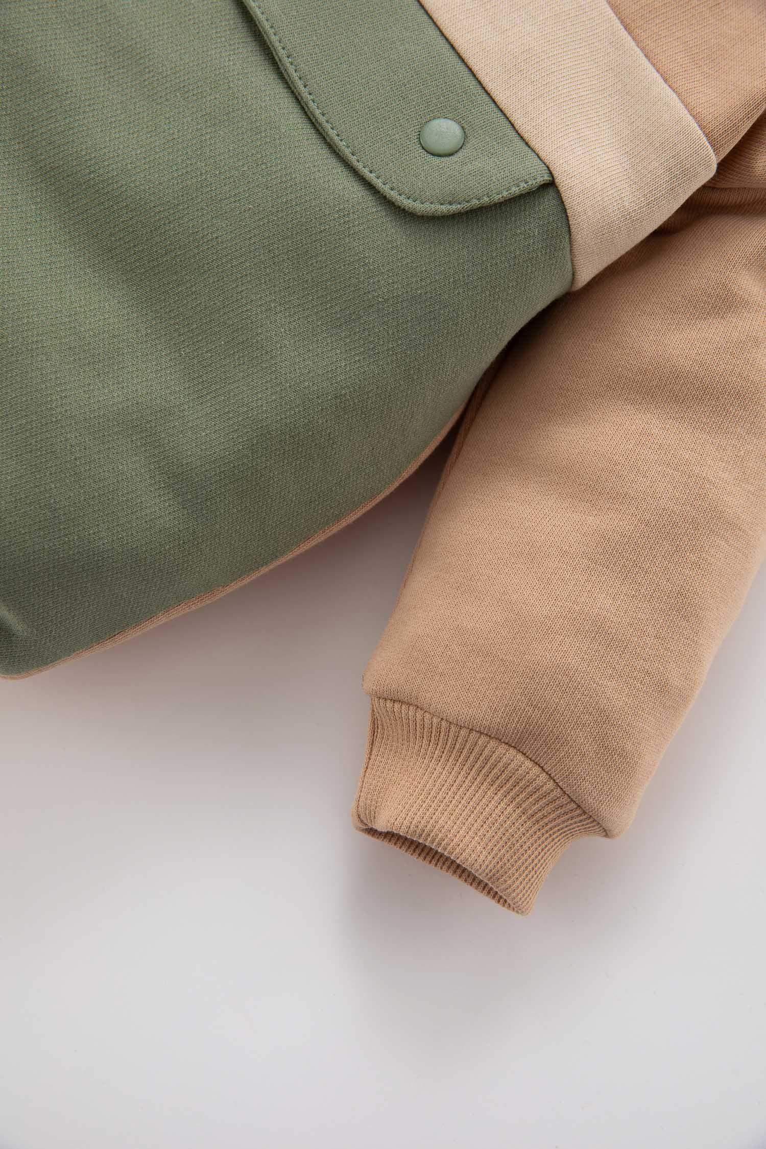 طقم ولادي حديثي الولادة جمبسوت وجوارب - قطعتين