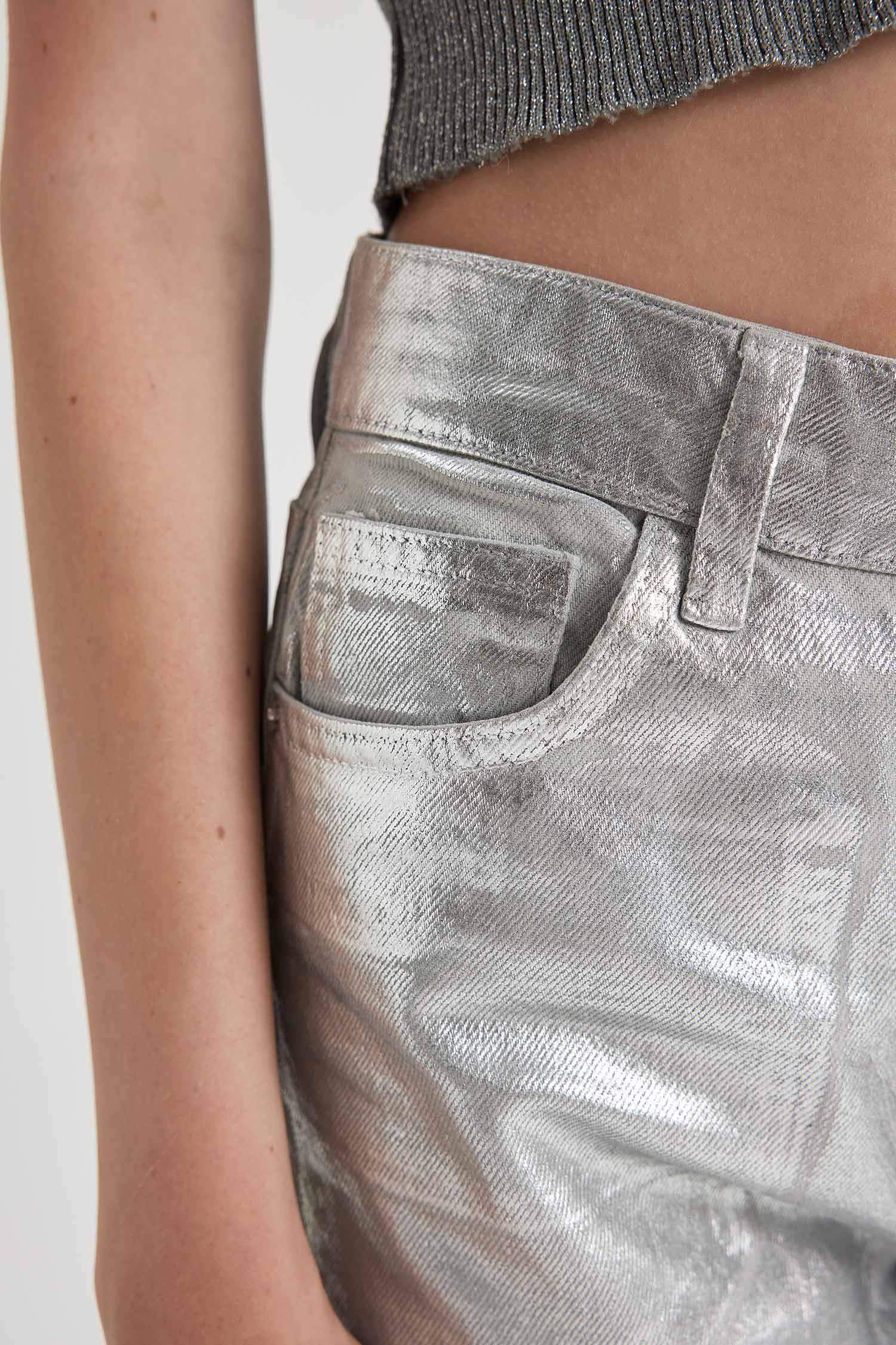 بنطلون جينز قصة مستقيمة