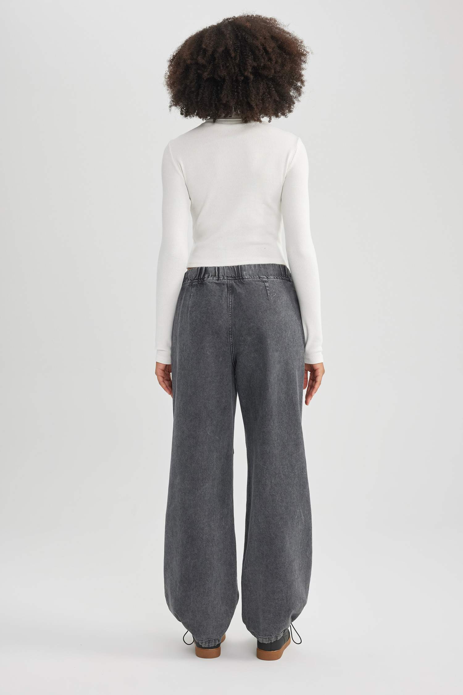 Jogger Fit High Waist Fit Flexible Waist Leg Cotton Jeans