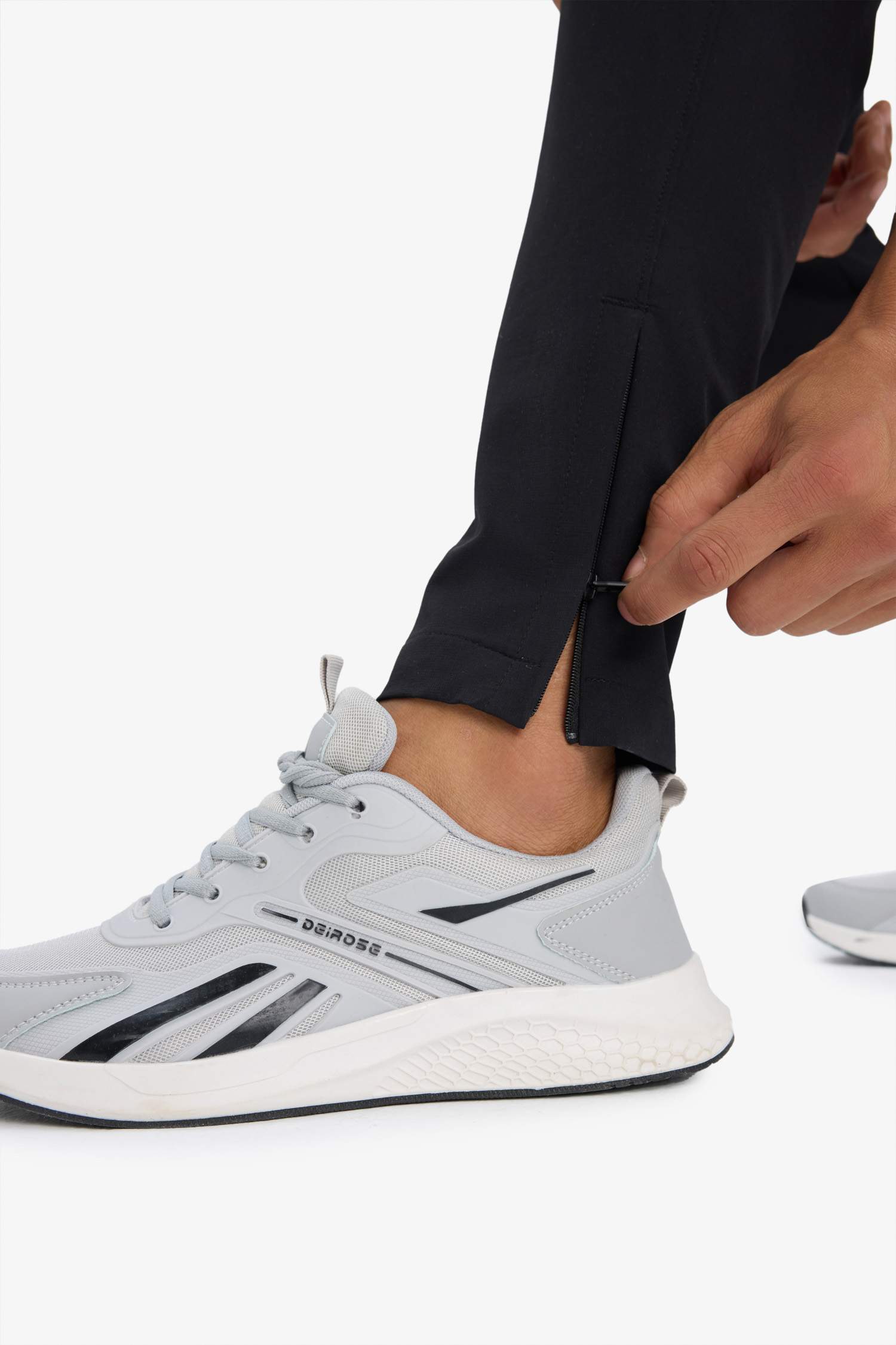 Esnek Kumaş Sporcu Jogger Eşofman Altı Slim Fit Dar Kesim Dokuma Üç Cepli Fermuarlı Paça