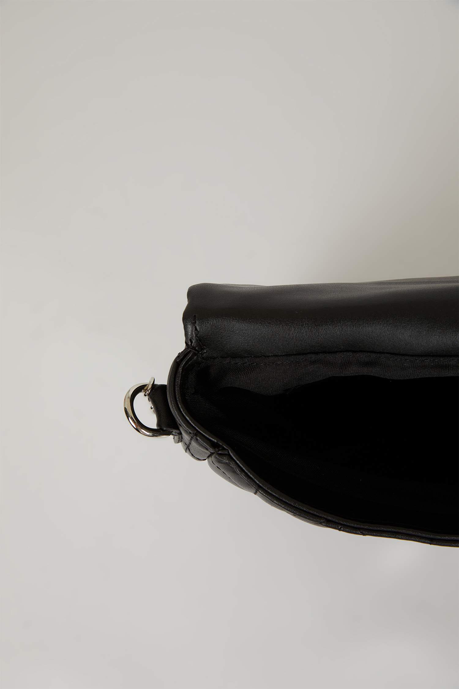 شنطة كروس بودي جلد صناعي