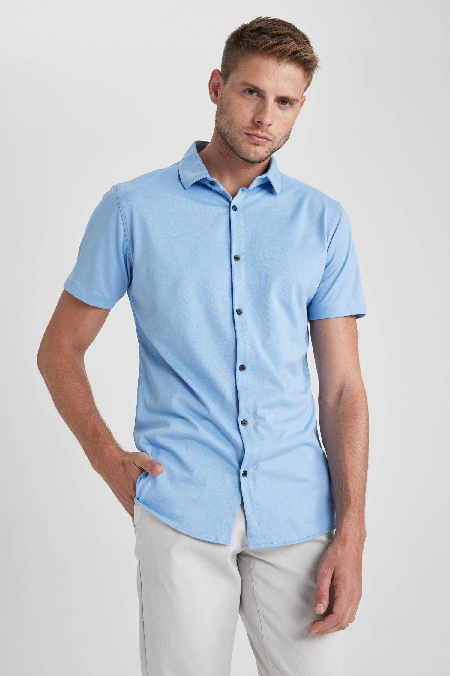 Blue MEN Slim Fit Short Sleeve Shirt 2910051 | DeFacto