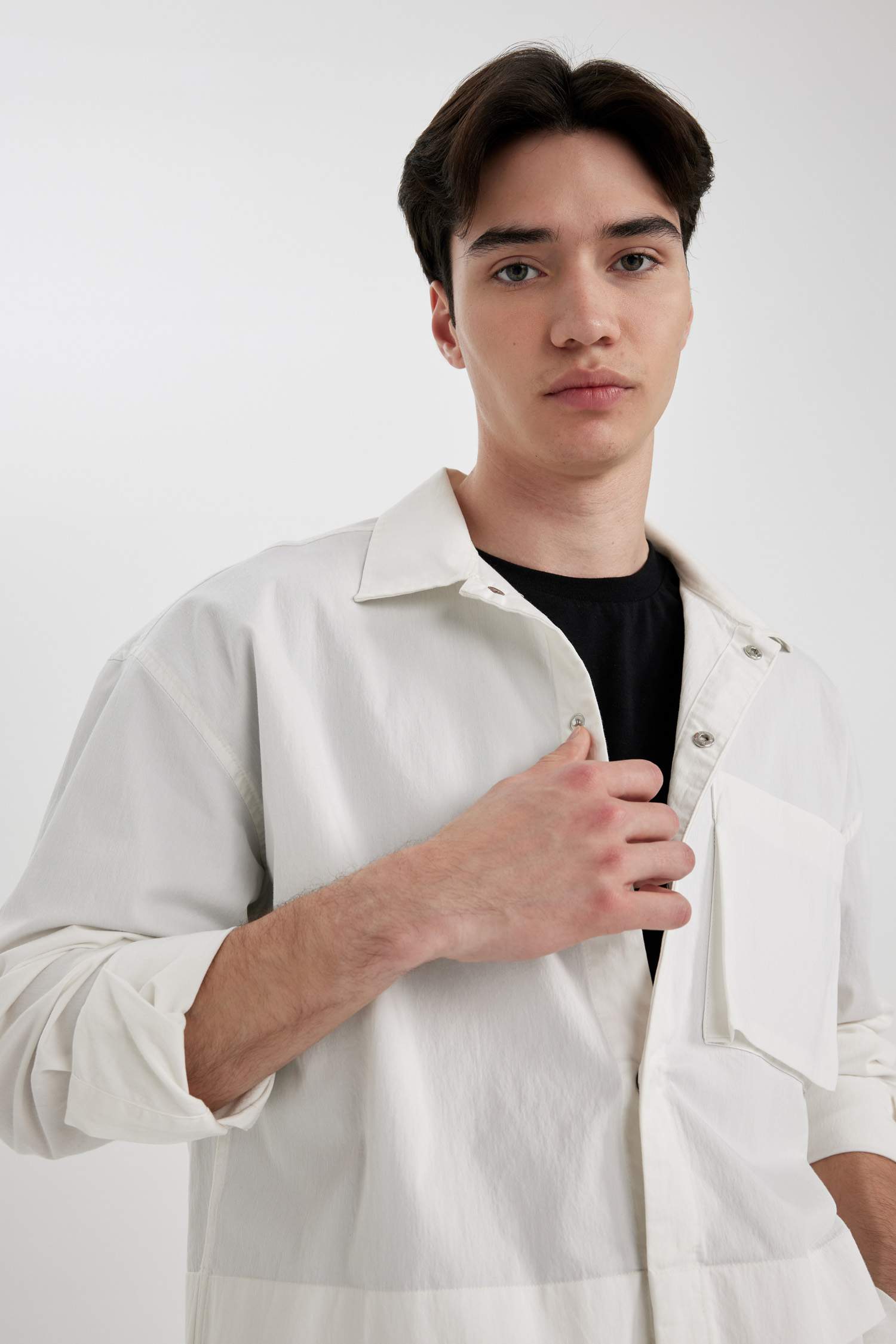 Oversize Geniş Kalıp Cepli Uzun Kollu Gömlek