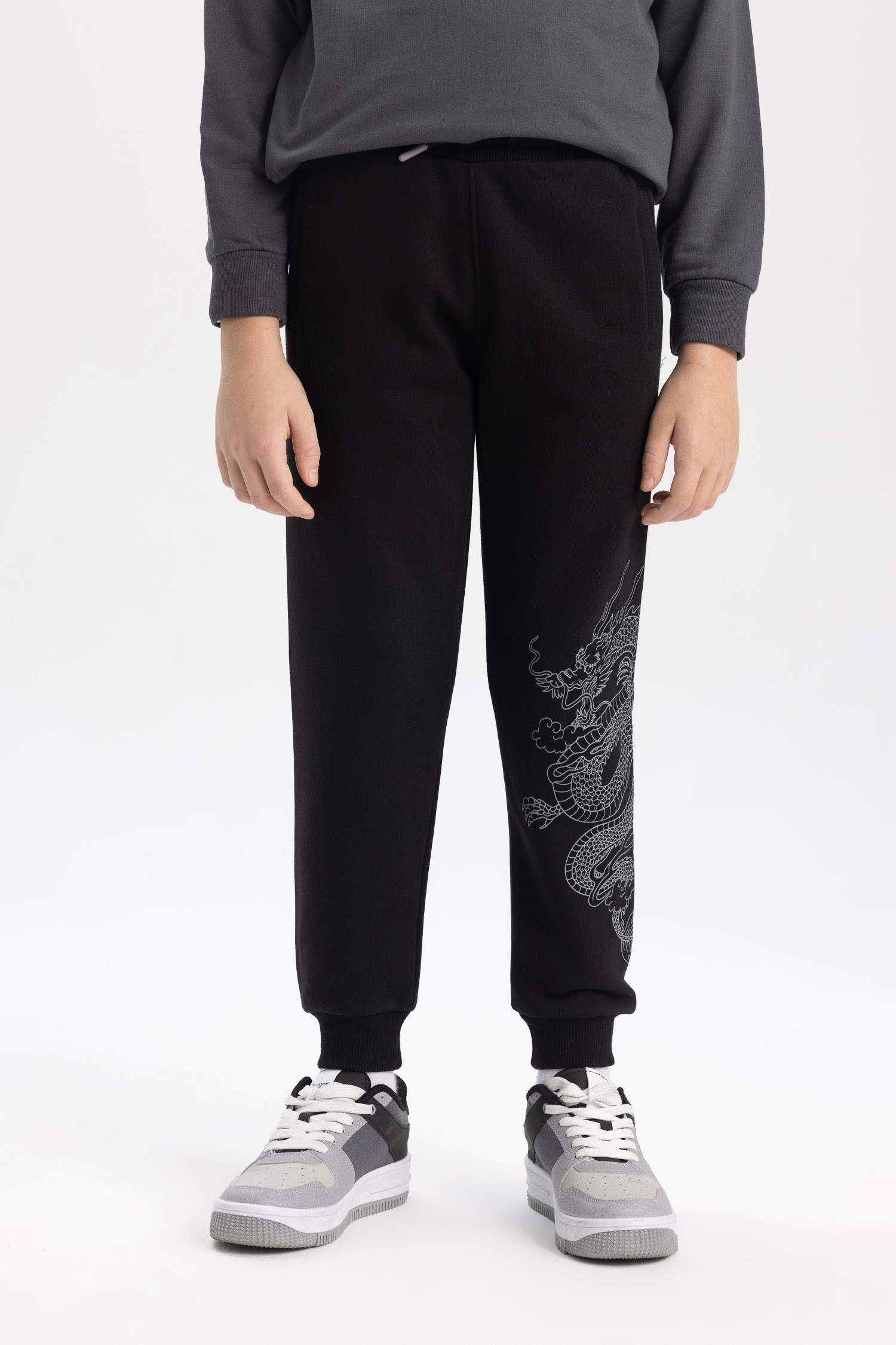 بنطلون سويت بانتس اولادي تقيل قصة عادية بأستك من تحت