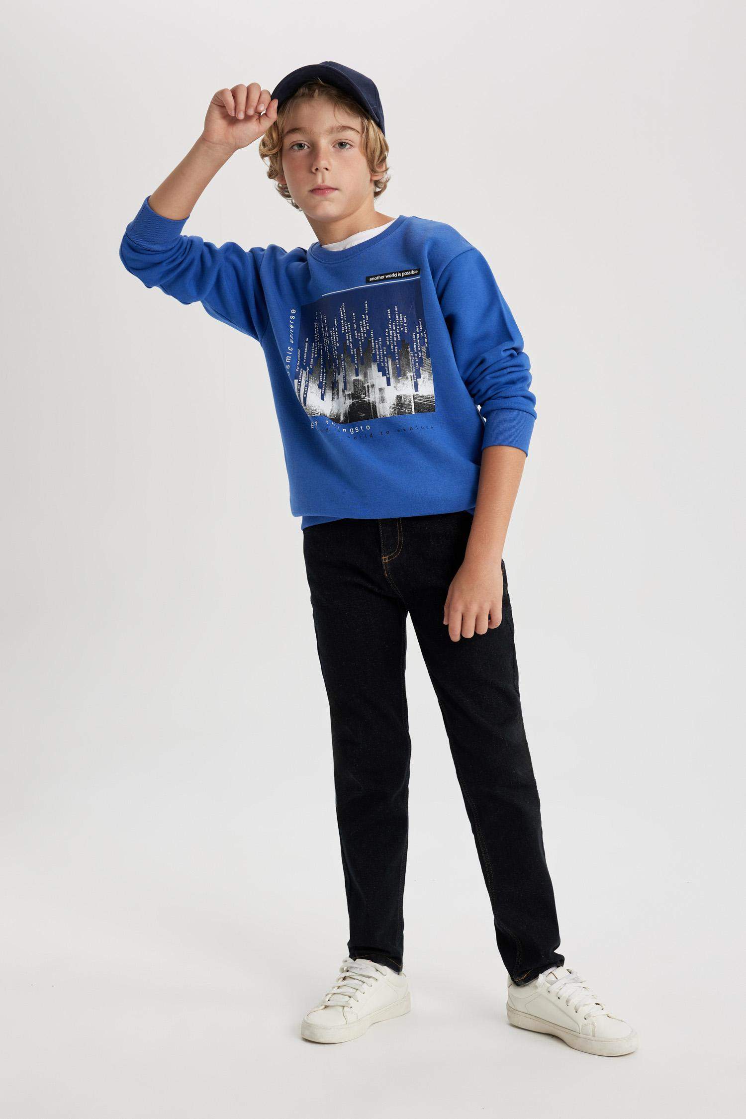 Свитшот стандартного кроя с круглым вырезом для мальчиков