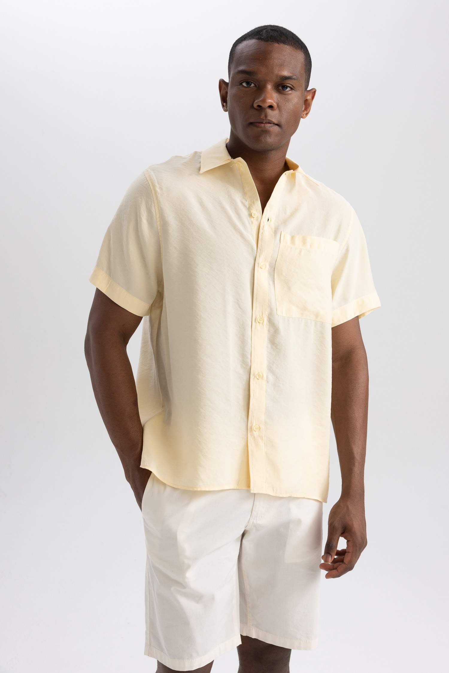Relax Fit Poplin Short Sleeve Shirt