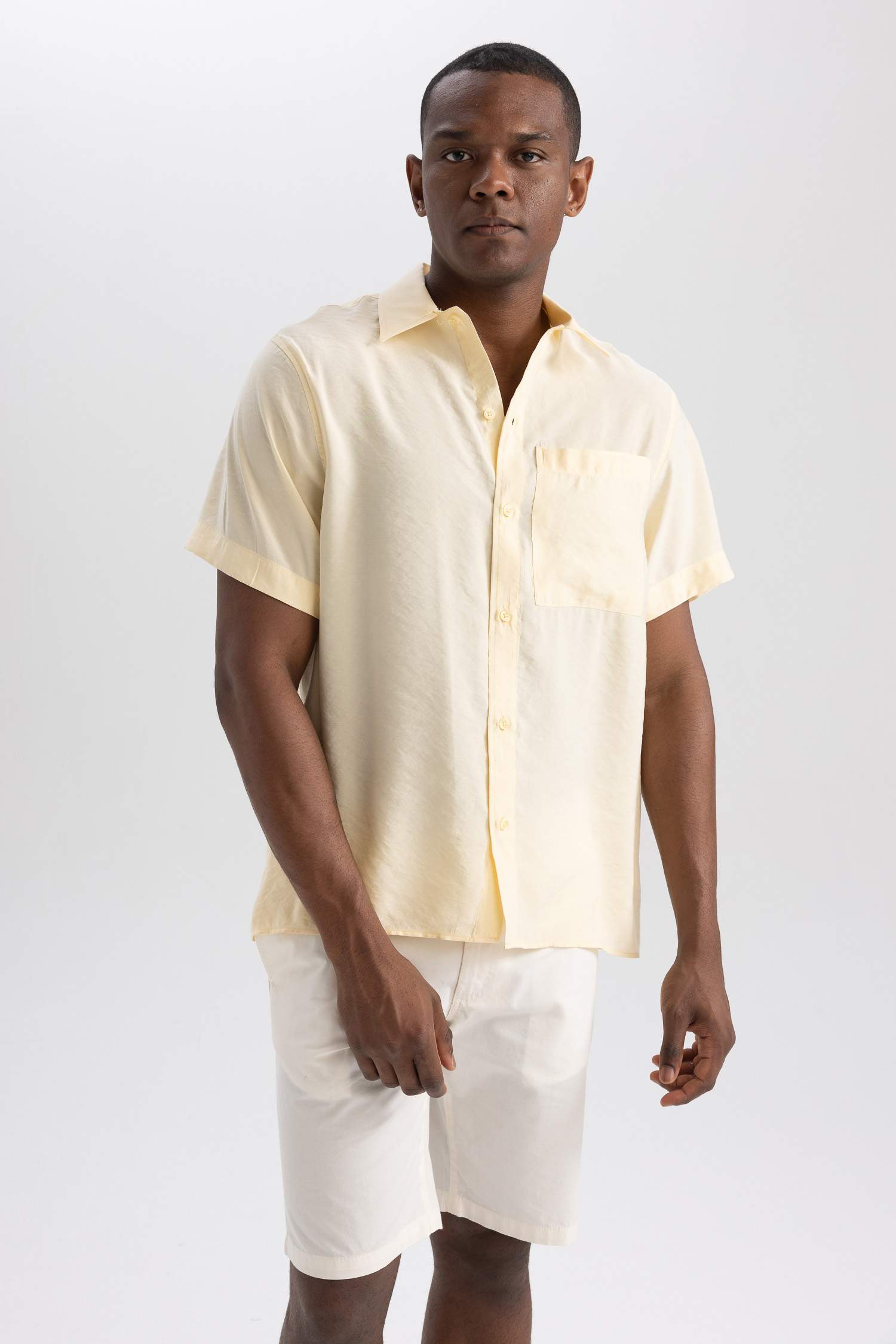 Relax Fit Poplin Short Sleeve Shirt