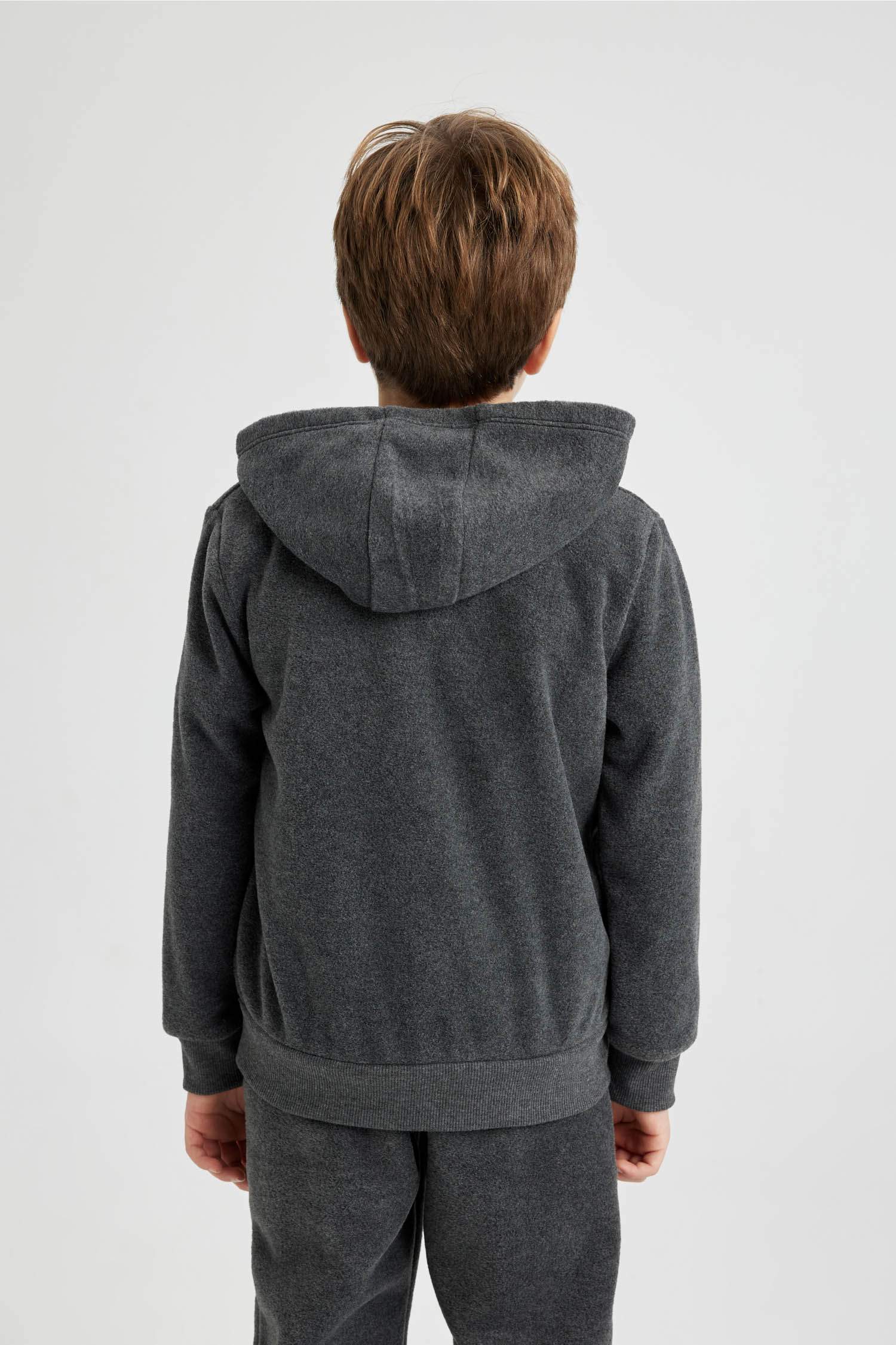 سويتر صوفي قصة عادية بغطاء للرأس