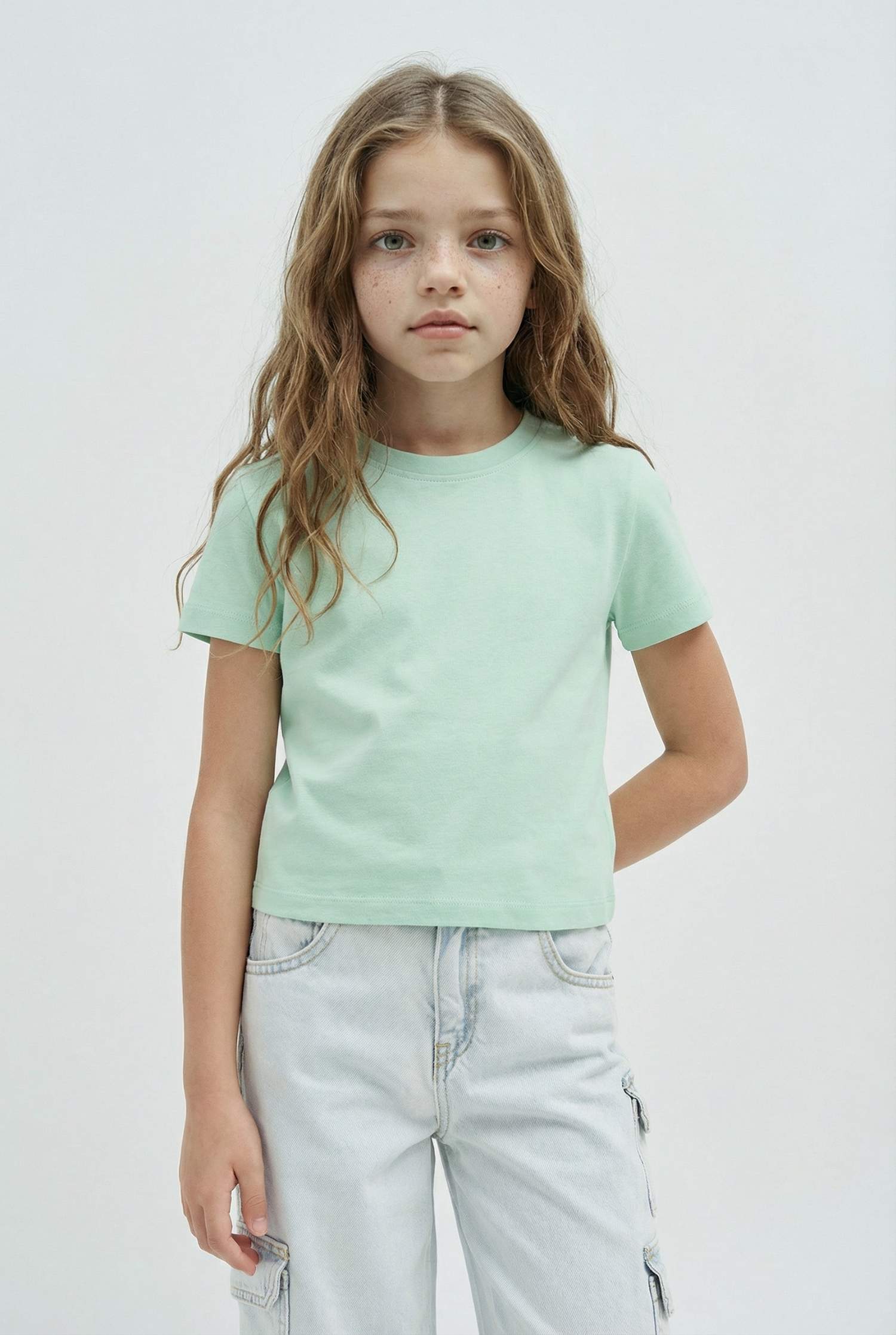 Қыздарға дөңгелек жаға қысқа жеңді Қысқа жеңді футболка