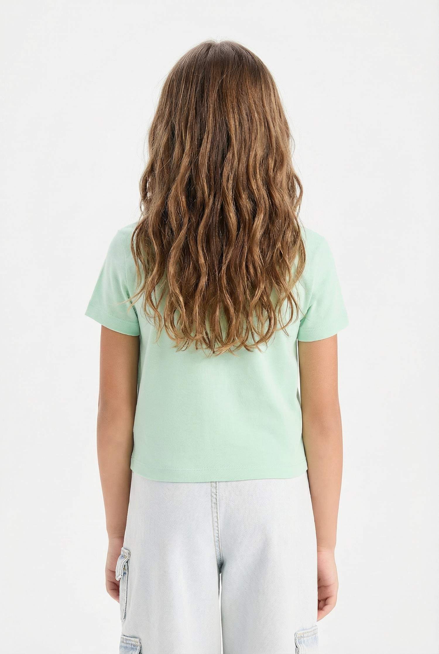 Қыздарға дөңгелек жаға қысқа жеңді Қысқа жеңді футболка