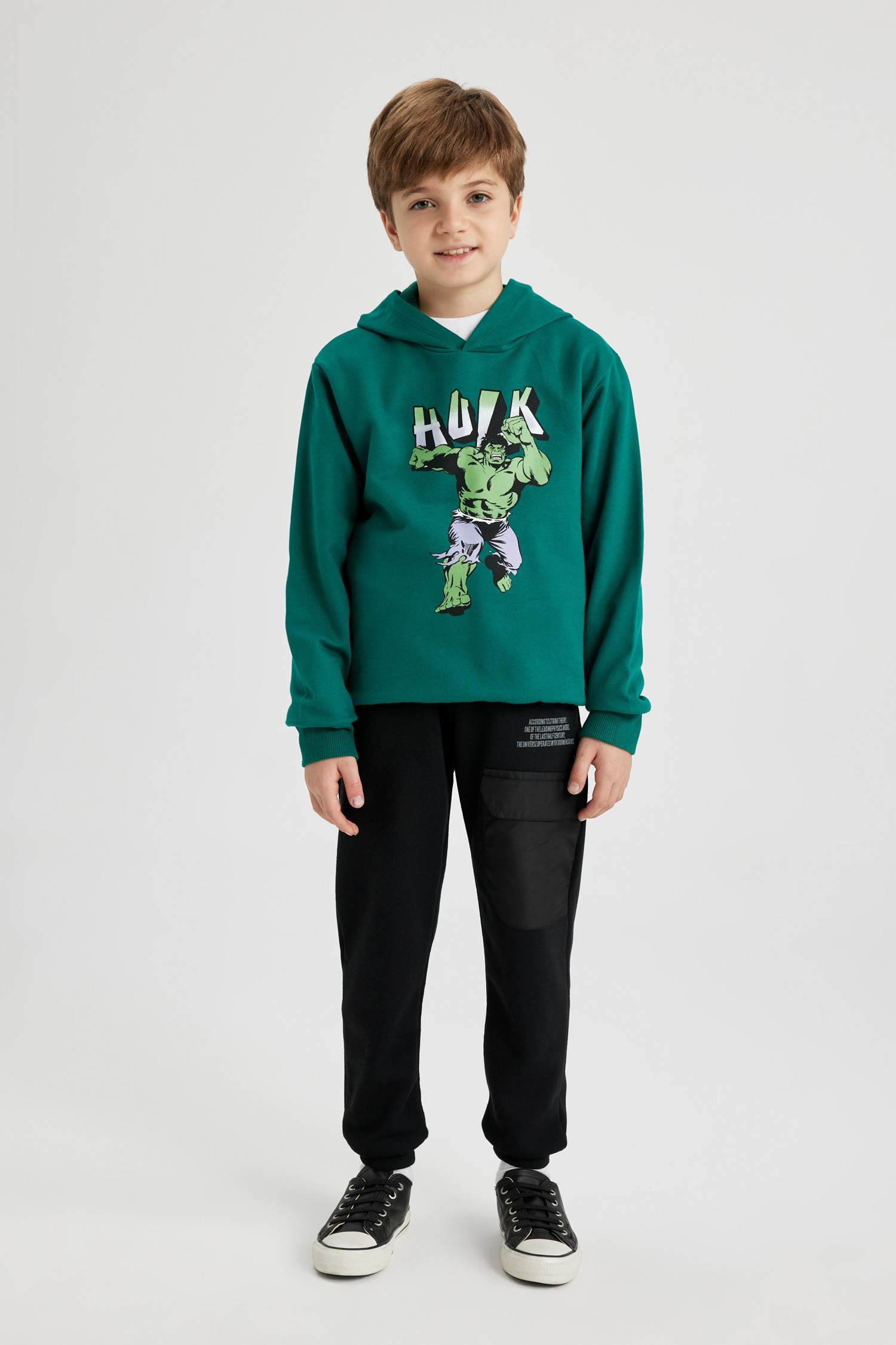 سويت شيرت ولادي قصة عادية بغطاء للرأس من مارفل