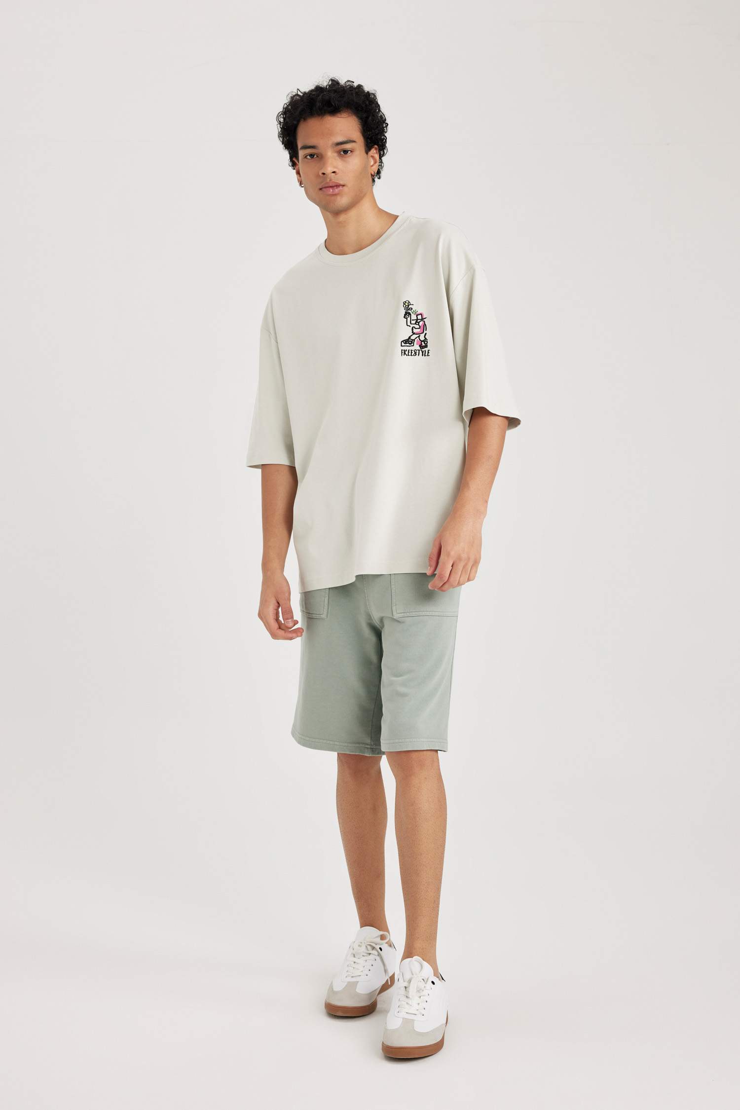 شورت قصة عادية