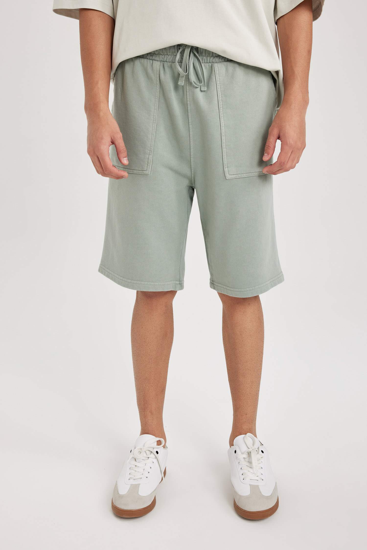 شورت قصة عادية