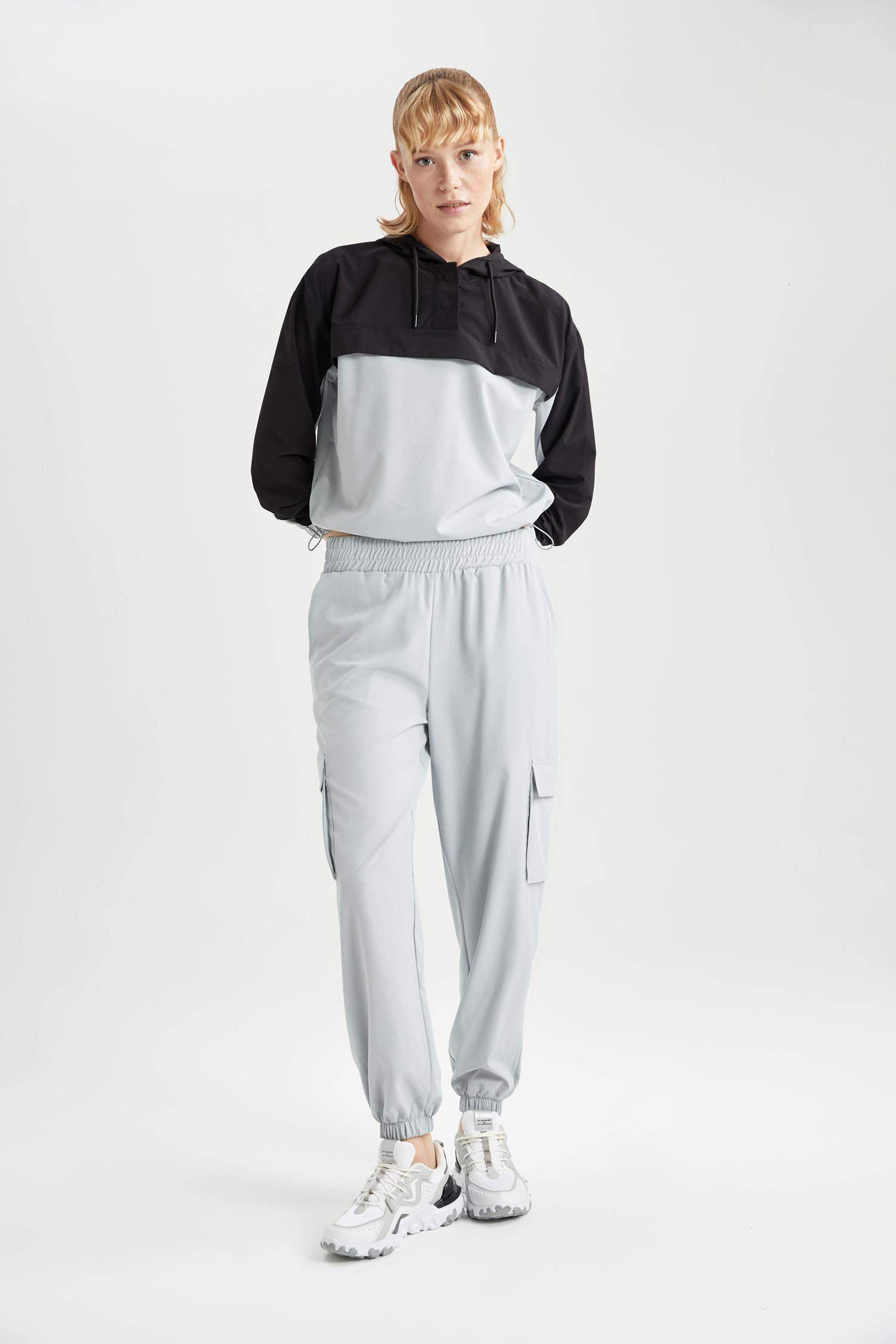 سويتر منسوج قصة عادية بكابيشون