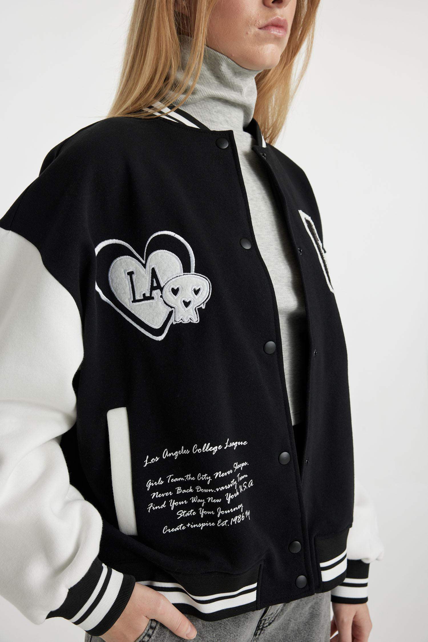 Coool Oversize Geniş Kalıp Kolej Yaka Nakışlı Çıtçıtlı Bomber Ceket