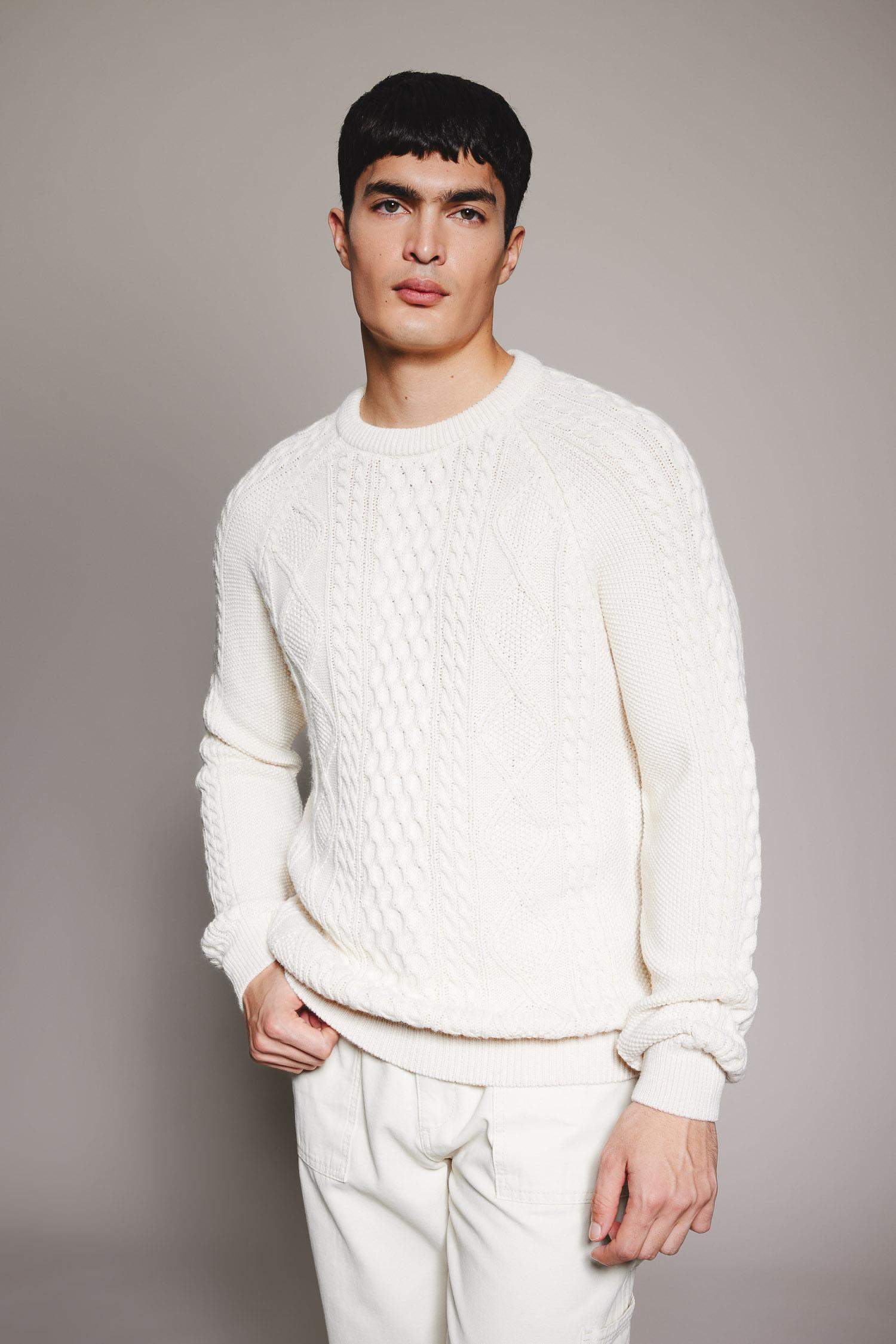 Standard Fit Crew Neck Knitwear Pullover