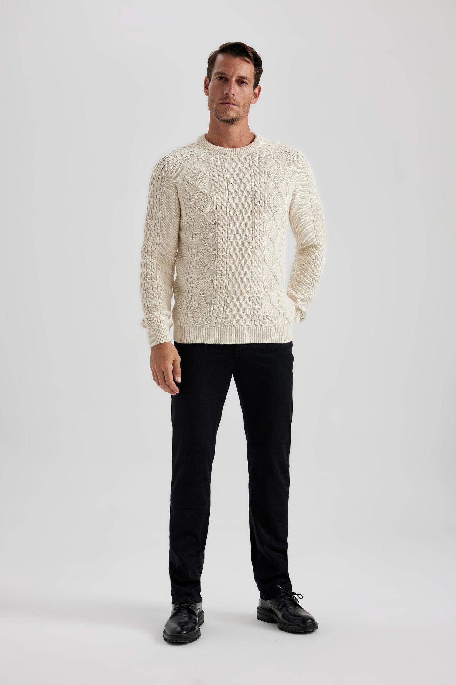 Standard Fit Crew Neck Knitwear Pullover
