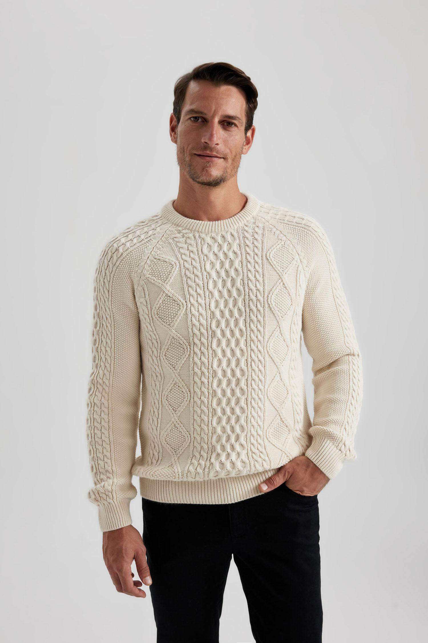 Standard Fit Crew Neck Knitwear Pullover
