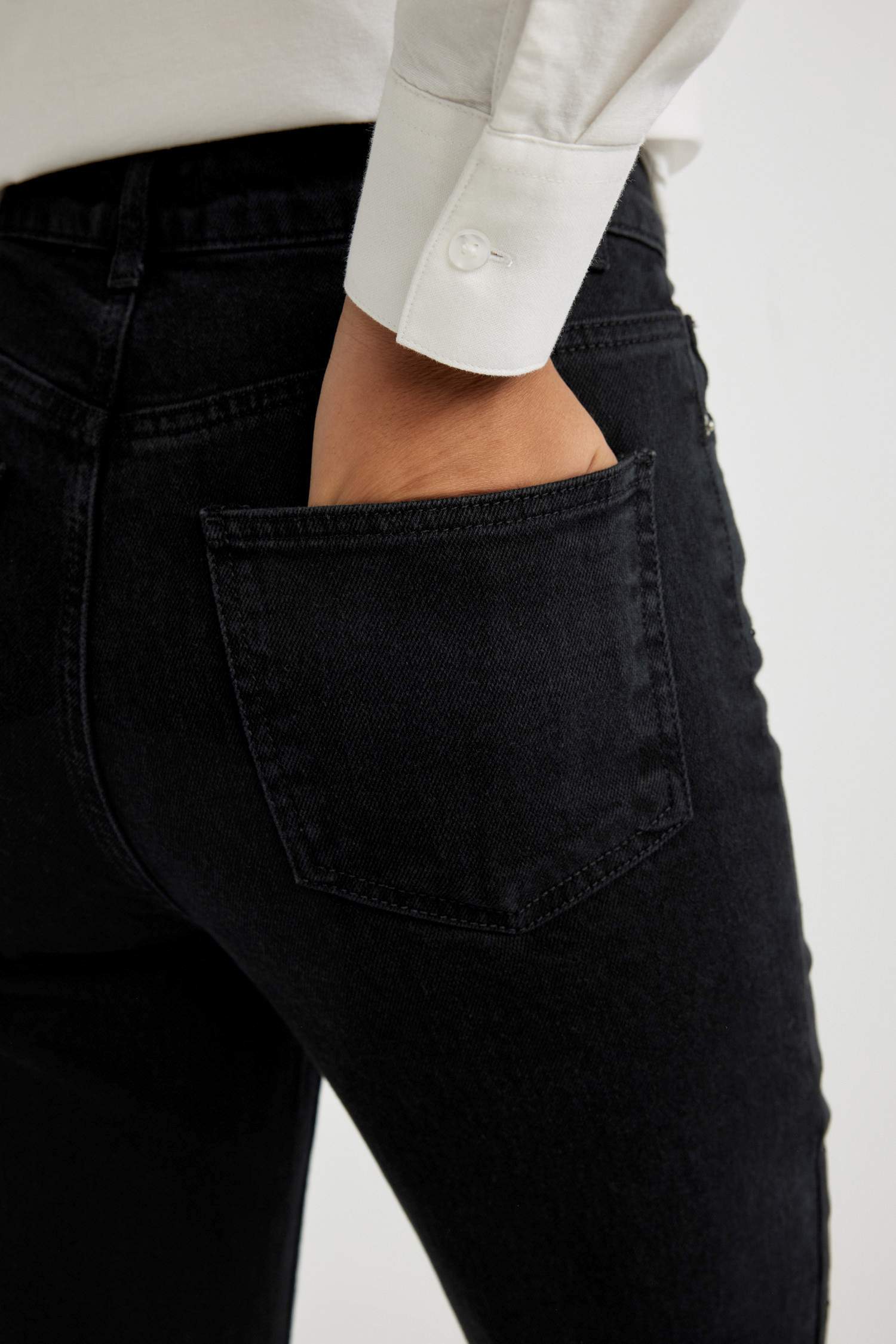 بنطلون جينز فينتج قصة مستقيمة وخصر عالي