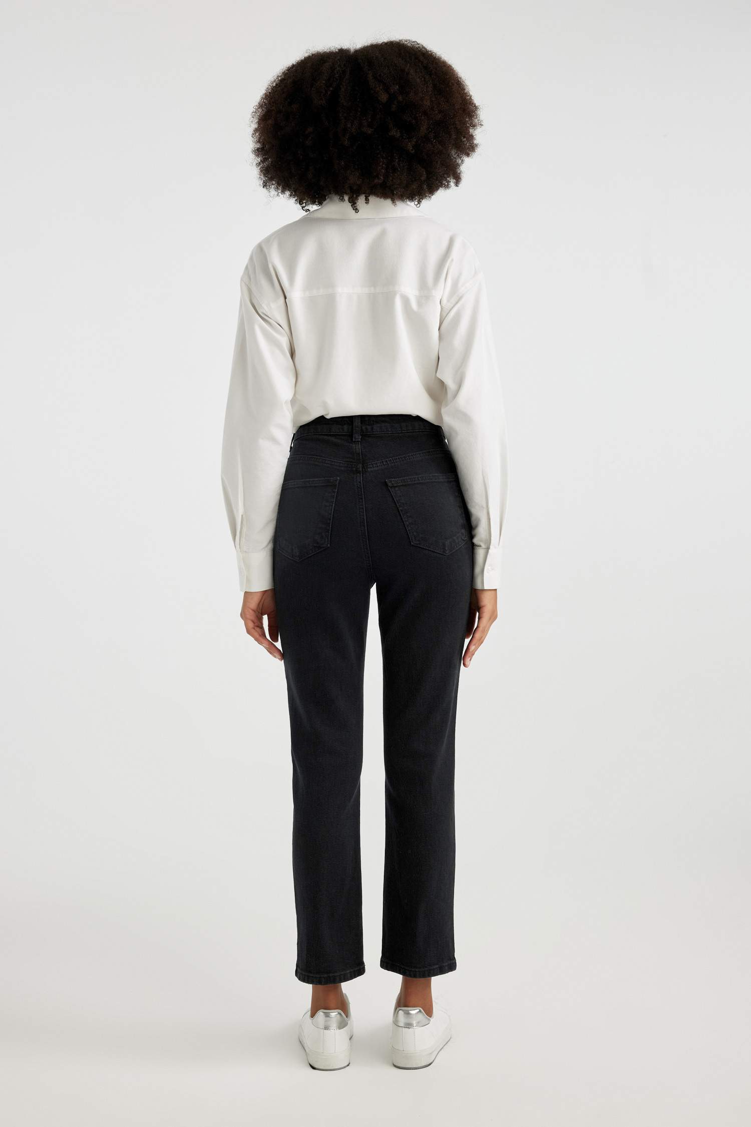 بنطلون جينز فينتج قصة مستقيمة وخصر عالي