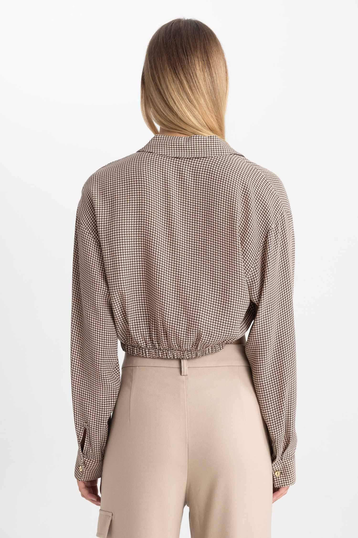 Chemisiers à manches longues Coupe raccourcie Col Cache-coeur